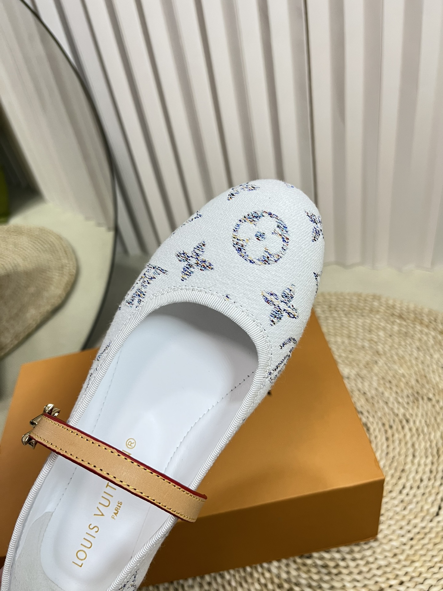 Bagsaaa L0vis Vvtt0n Romy Flat Ballerina White