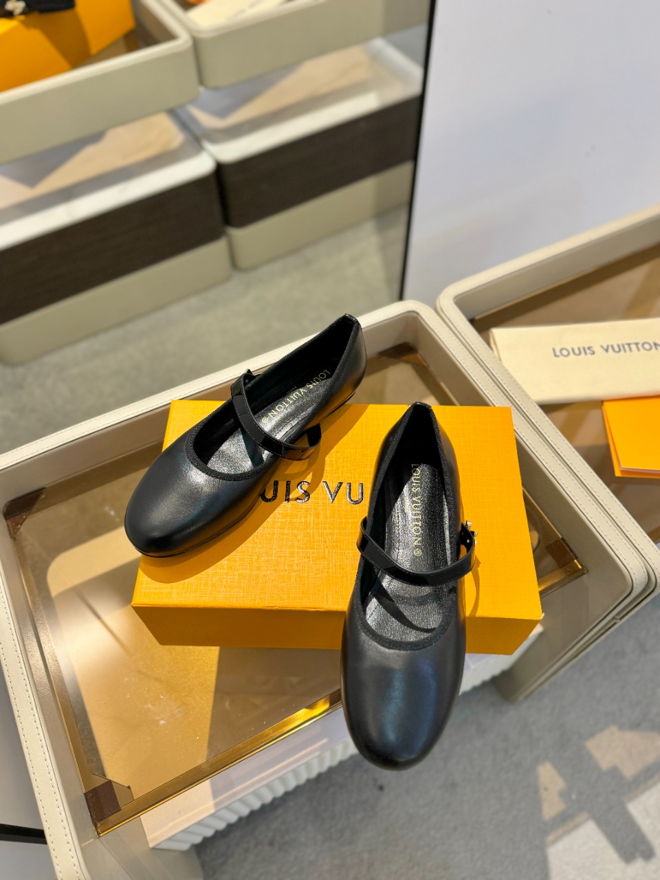 Bagsaaa L0vis Vvtt0n Romy Flat Ballerina Black