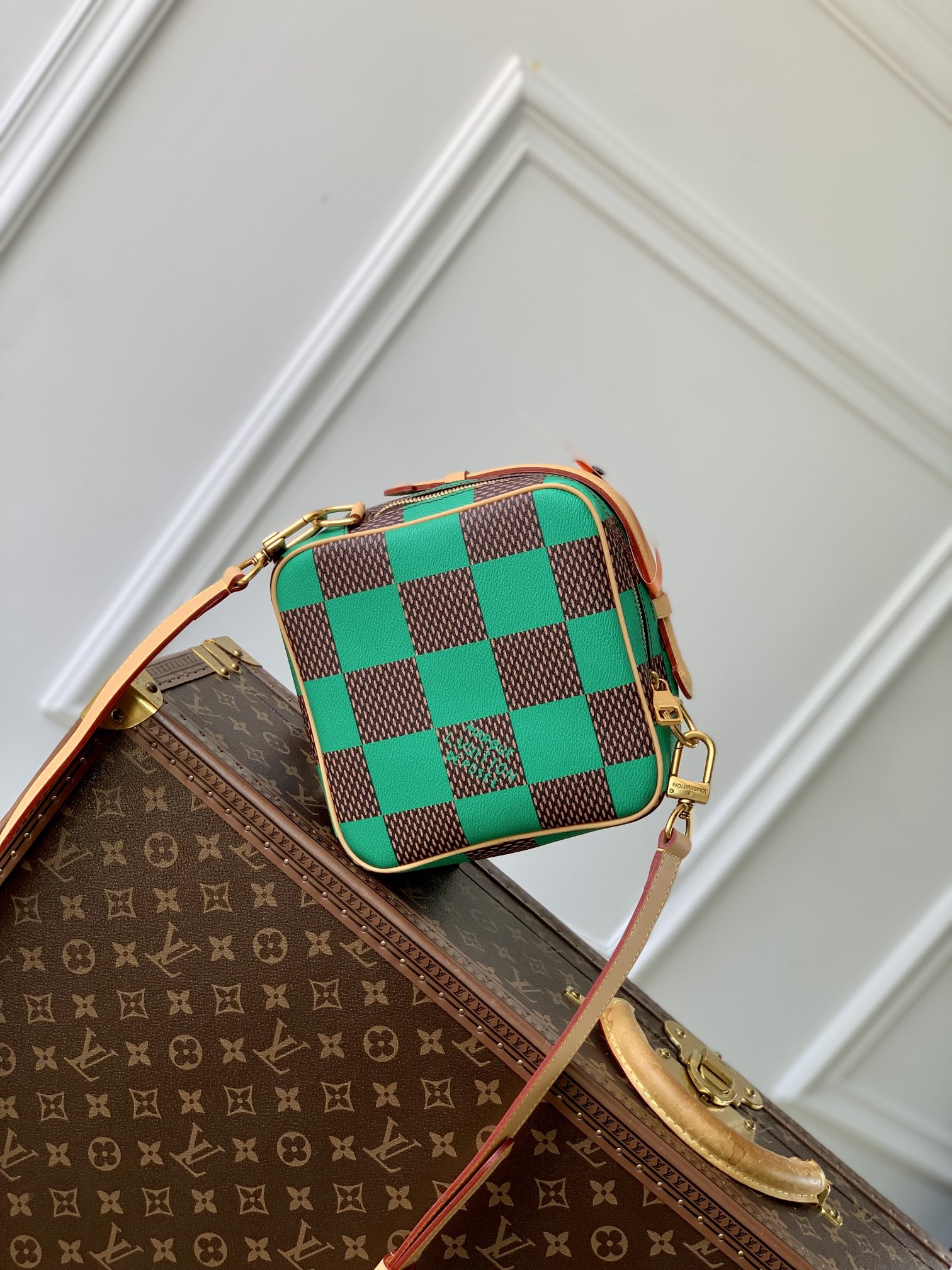 Bagsaaa L0vis Vvtt0n N40563 Chess Messenger Green - 24 x 24 x 8 cm