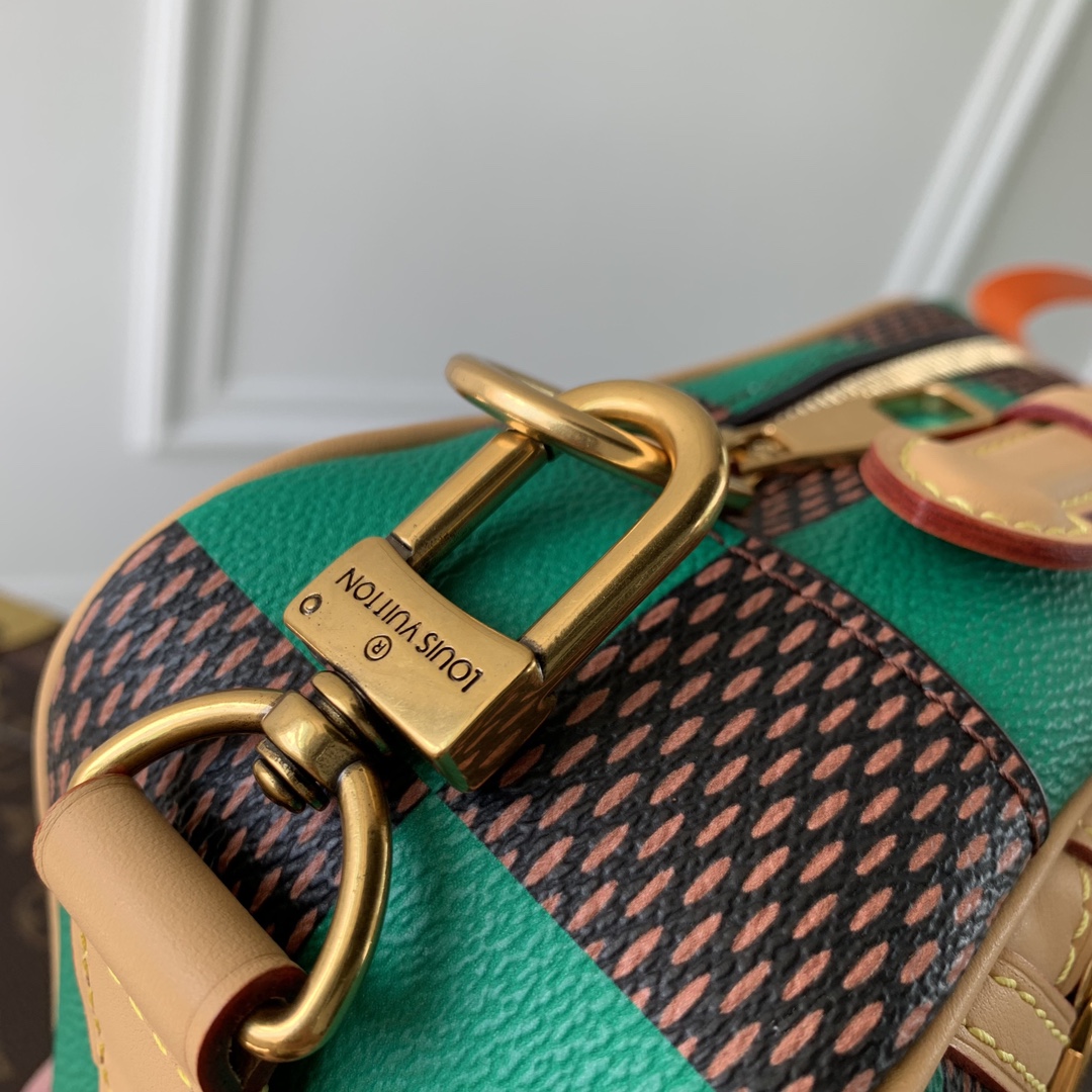Bagsaaa L0vis Vvtt0n N40563 Chess Messenger Green - 24 x 24 x 8 cm