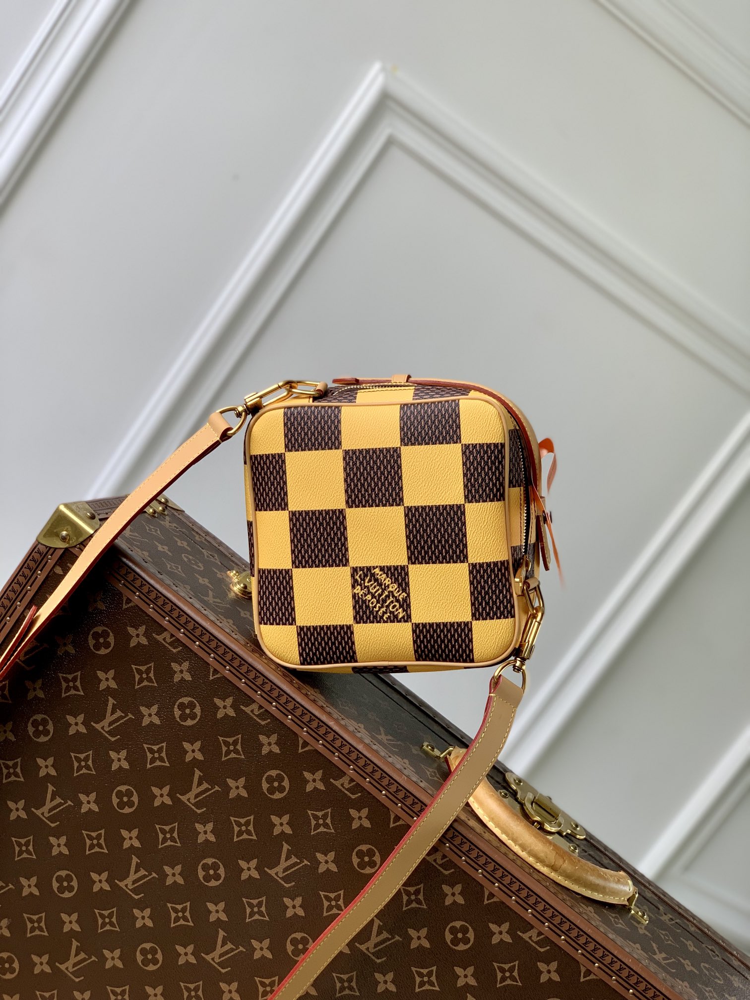 Bagsaaa L0vis Vvtt0n N40562 Chess Messenger Yellow - 24 x 24 x 8 cm