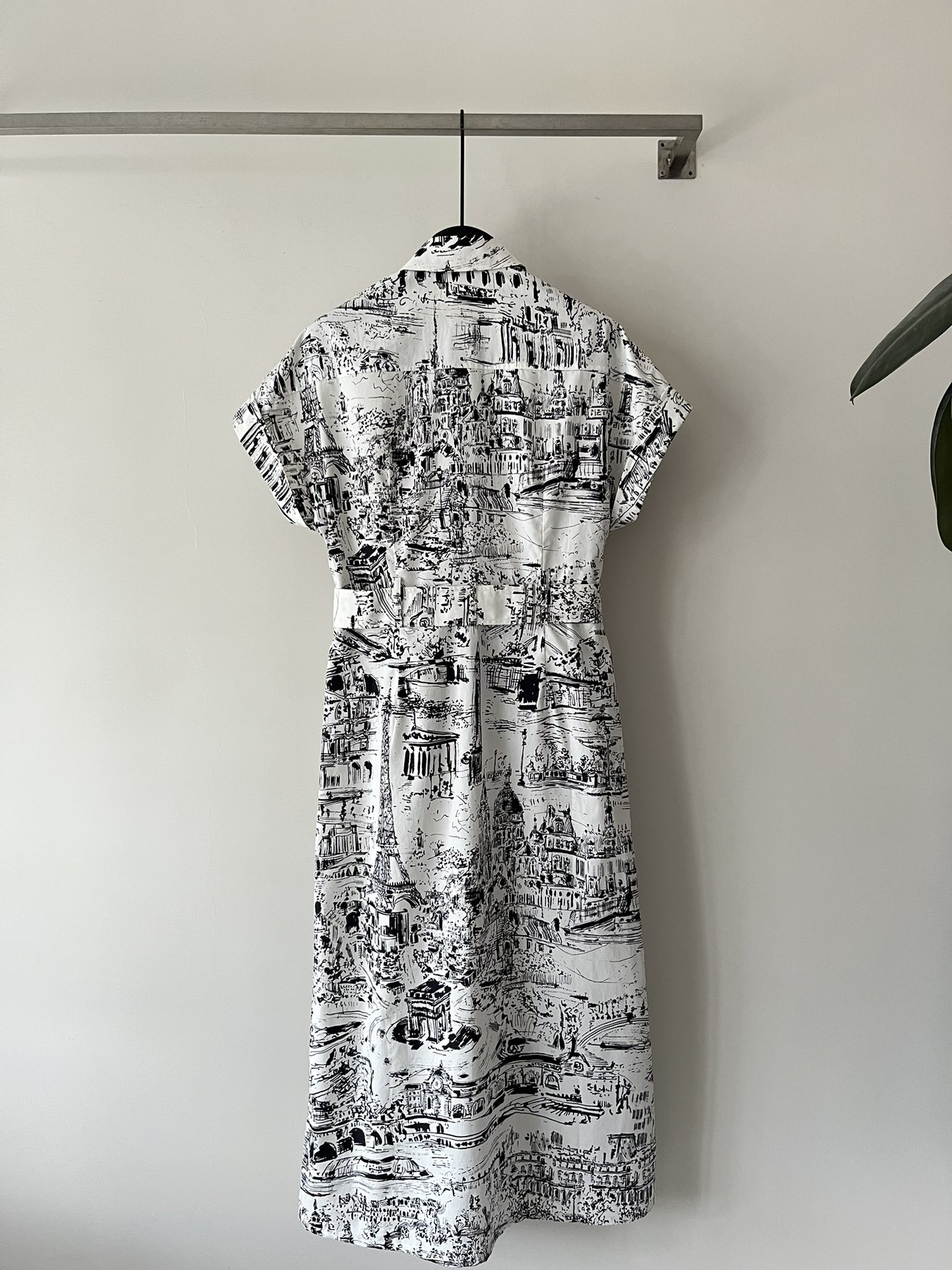 Bagsaaa Mid-Length Shirt Dress White and Black Cotton and Silk Poplin with Paris Allover Motif