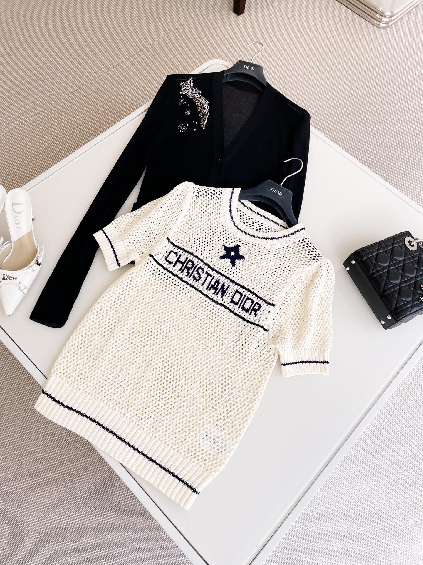 Bagsaaa D10r Short-Sleeved Sweater White and Navy Blue Openwork Cotton Knit
