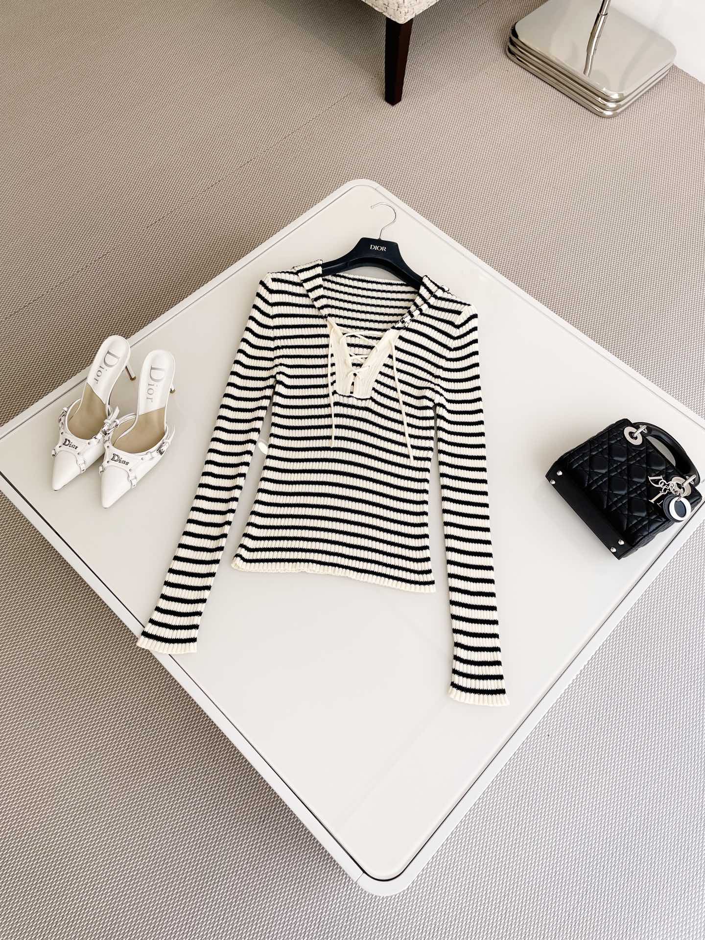 Bagsaaa D10riviera Sweater White and Navy Blue Cotton Ribbed Knit with D10r Marinière Motif