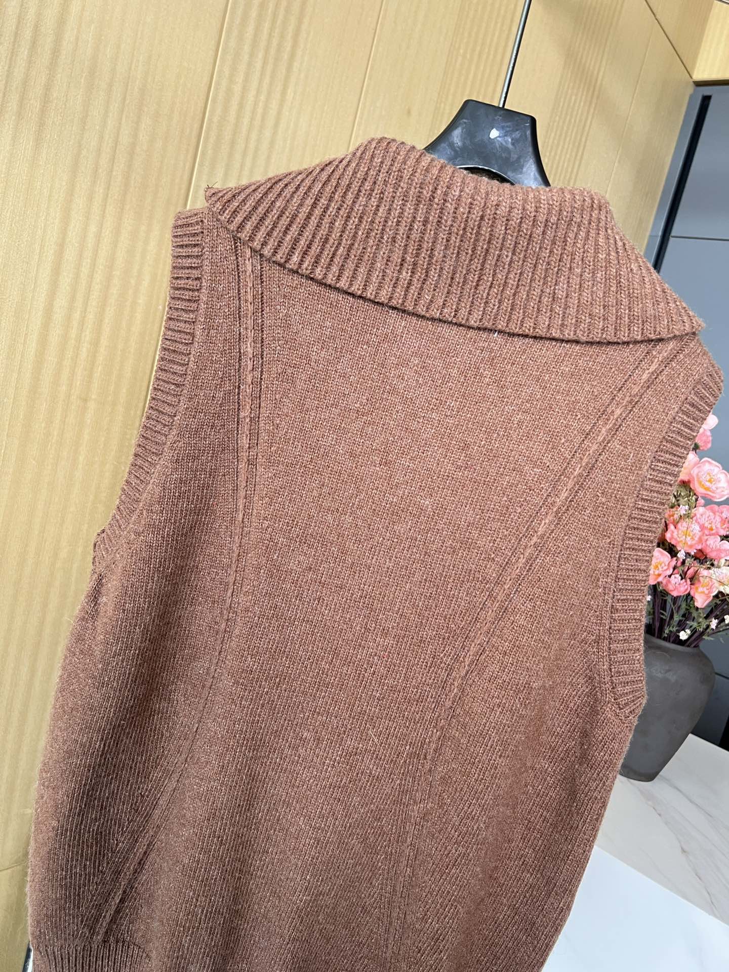 Bagsaaa Ch**el Sweater Brown Cashmere P77533