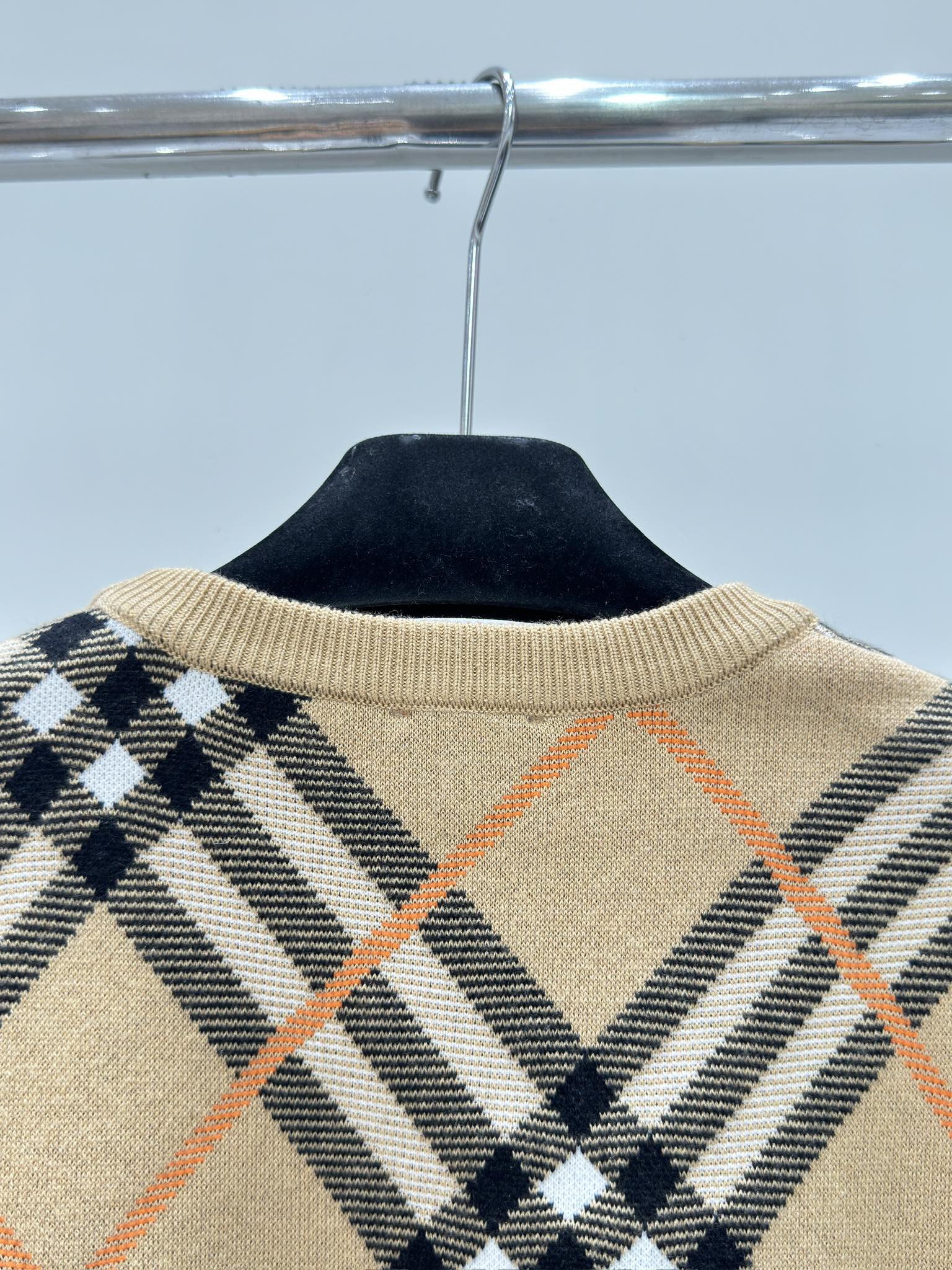 Bagsaaa Bv*b*rry Check Wool Blend Sweater Beige
