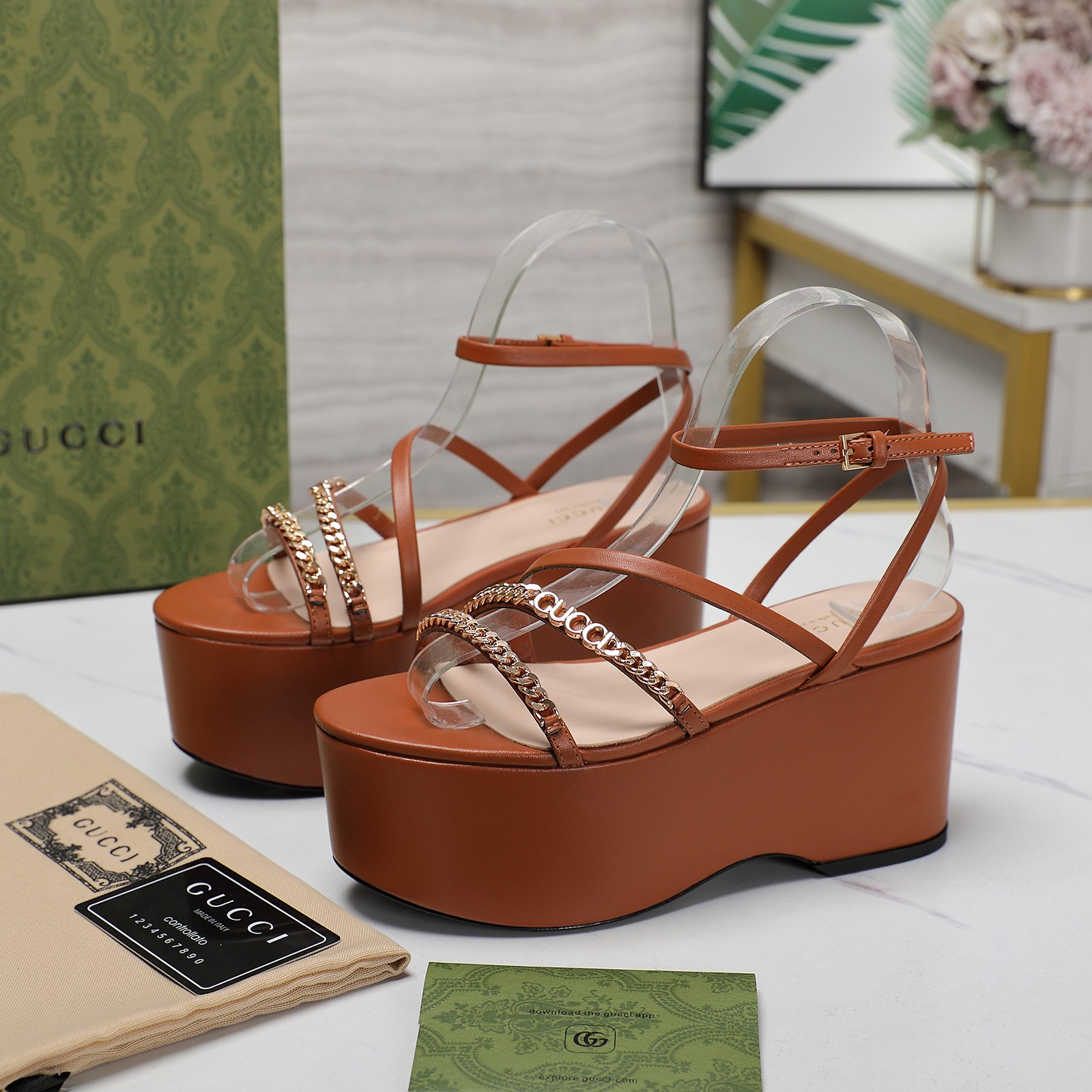 Bagsaaa Gvc*1 Signoria Flatform Sandal Brown ‎786596