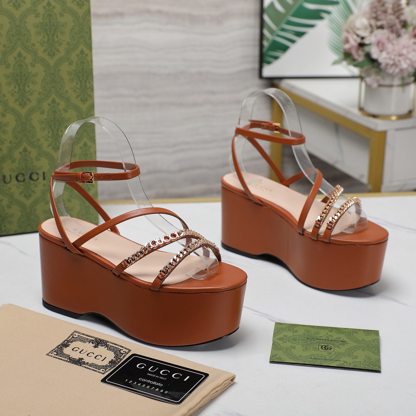 Bagsaaa Gvc*1 Signoria Flatform Sandal Brown ‎786596