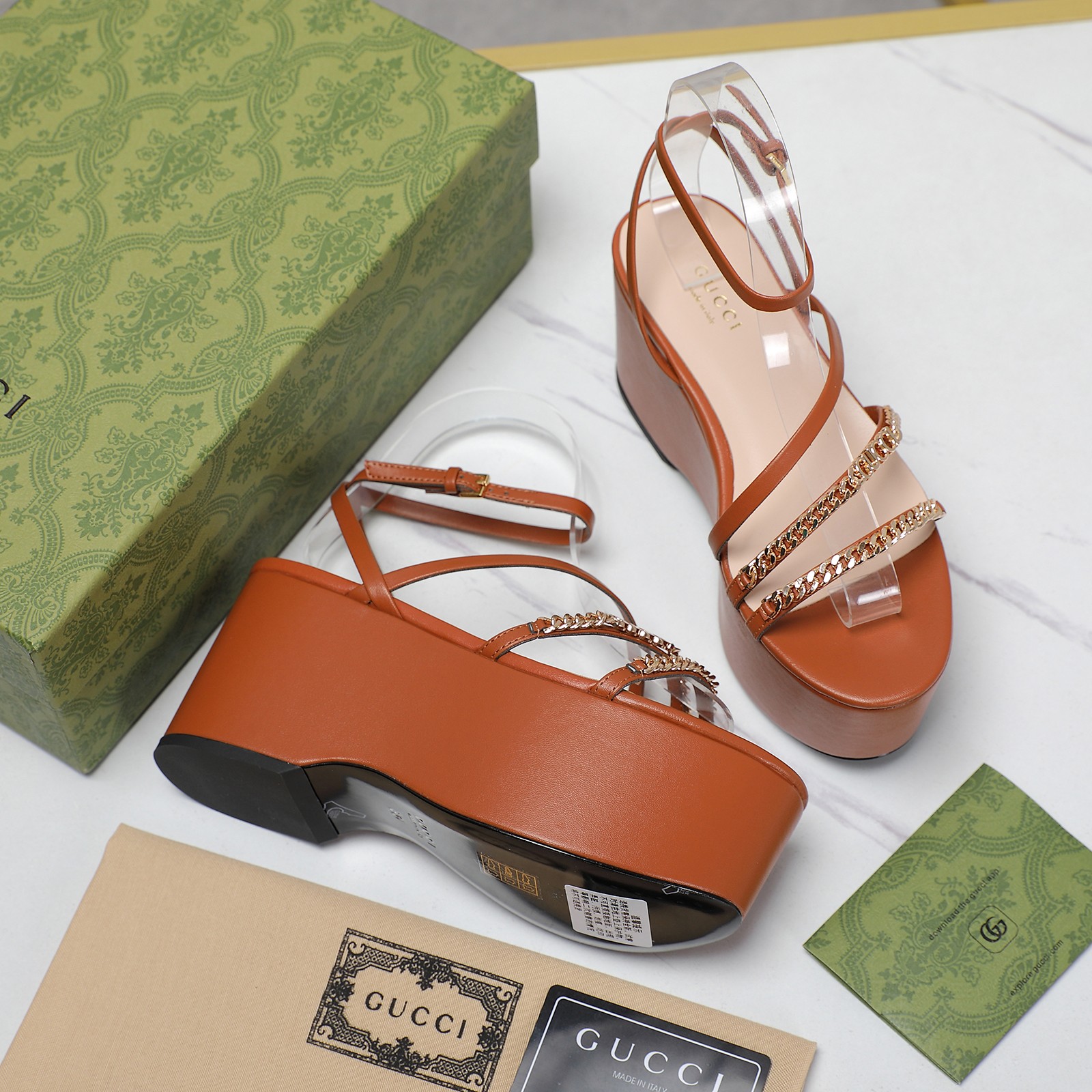 Bagsaaa Gvc*1 Signoria Flatform Sandal Brown ‎786596