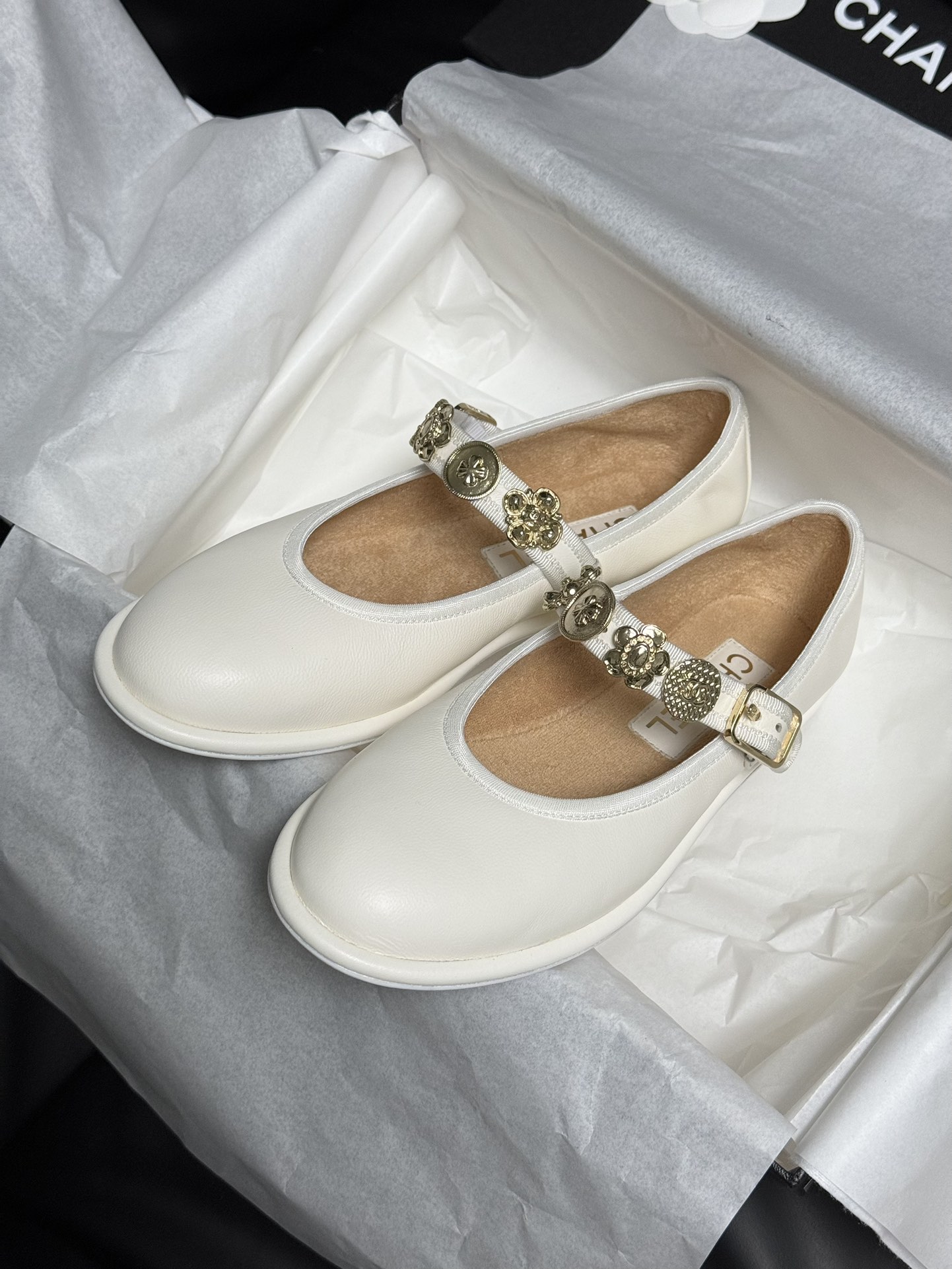 Bagsaaa Ch**el Mary Janes G45778 White