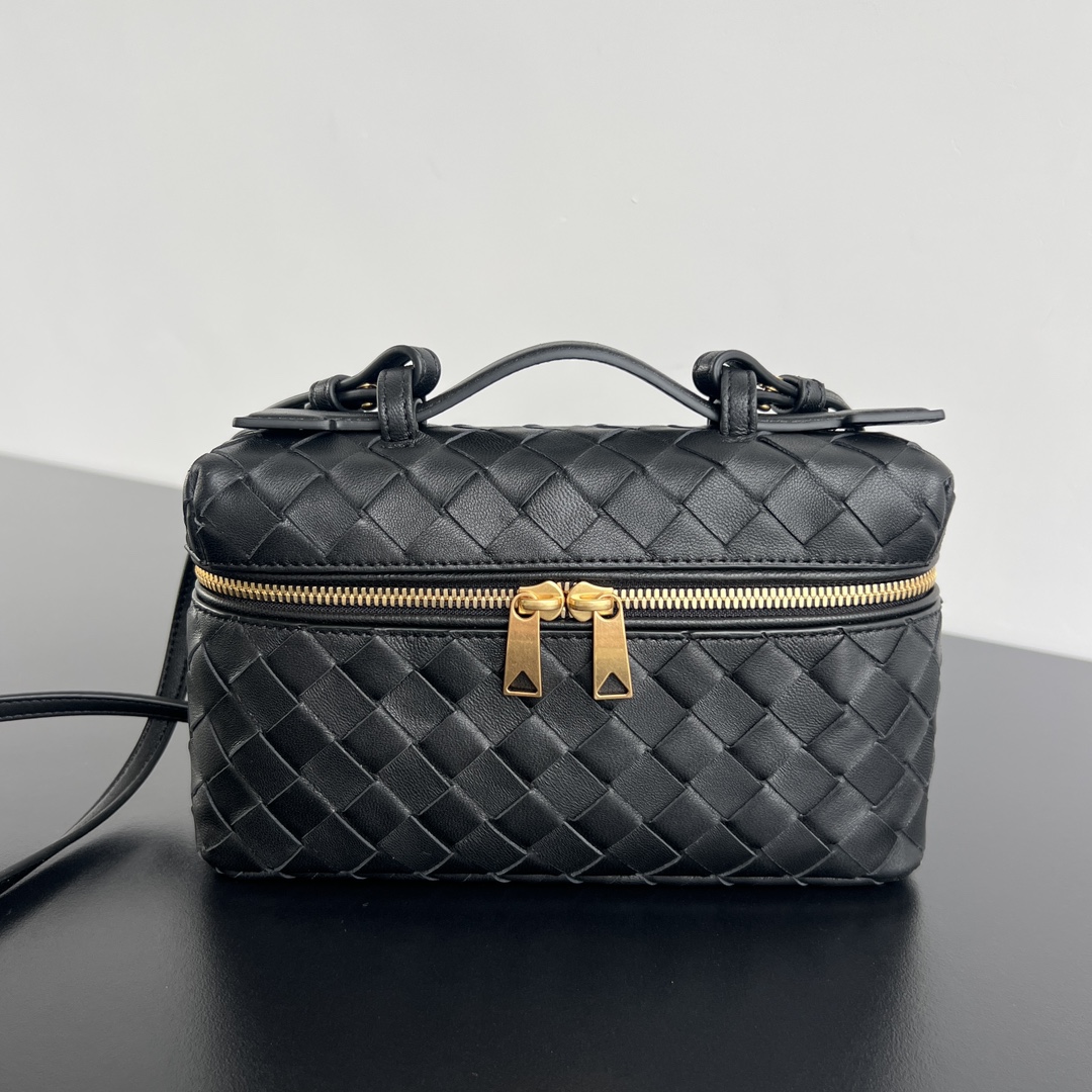 Bagsaaa B0tt*ga Ven*ta Bang Bang Vanity Case Black - 23*12.5*5cm