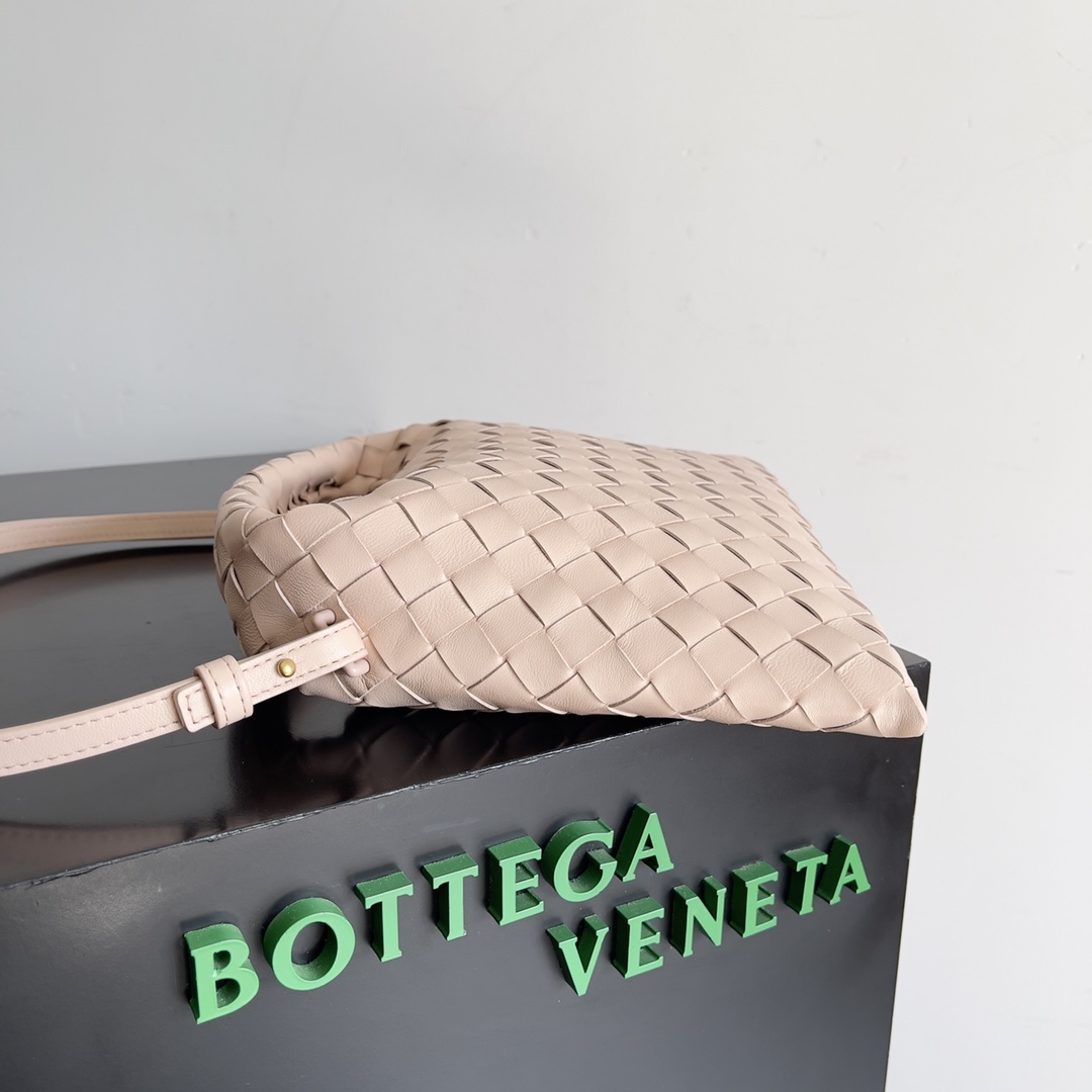 Bagsaaa B0tt*ga Ven*ta Mini Hop Lotus Pink - 25.5*14.5*11cm