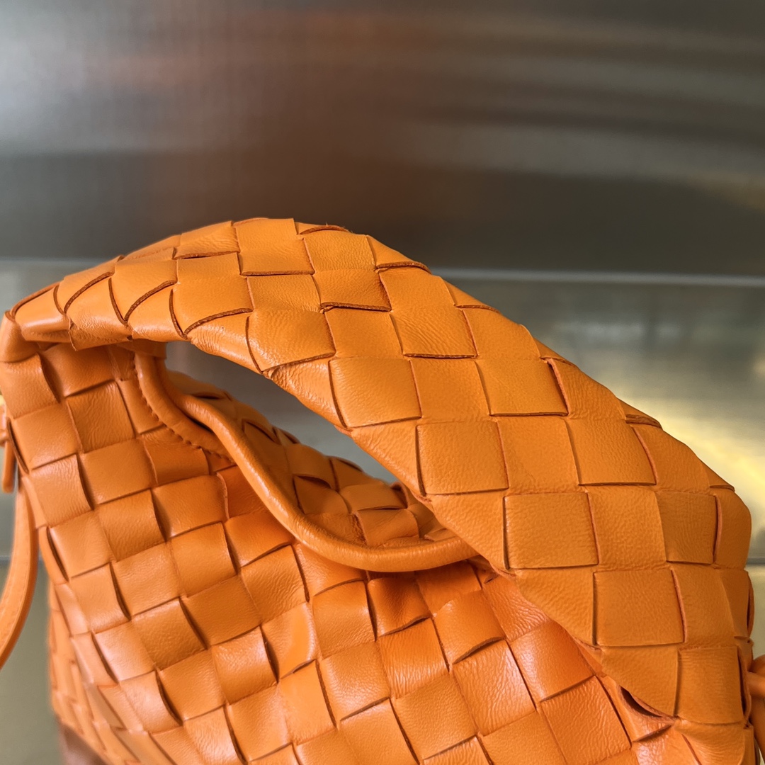 Bagsaaa B0tt*ga Ven*ta Mini Hop Orange - 25.5*14.5*11cm