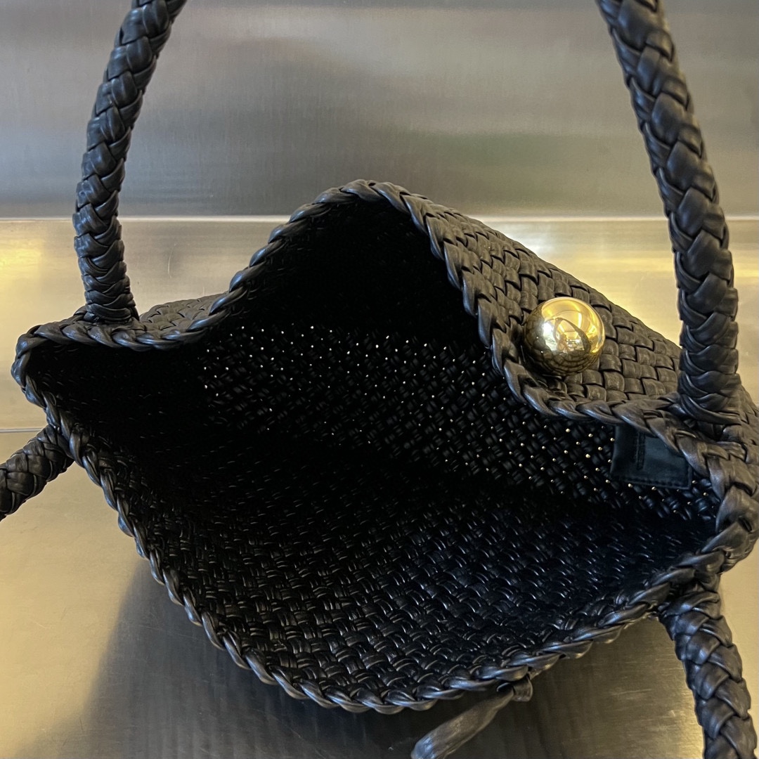 Bagsaaa B0tt*ga Ven*ta Tosca Shoulder Bag Black - 27*9*18cm