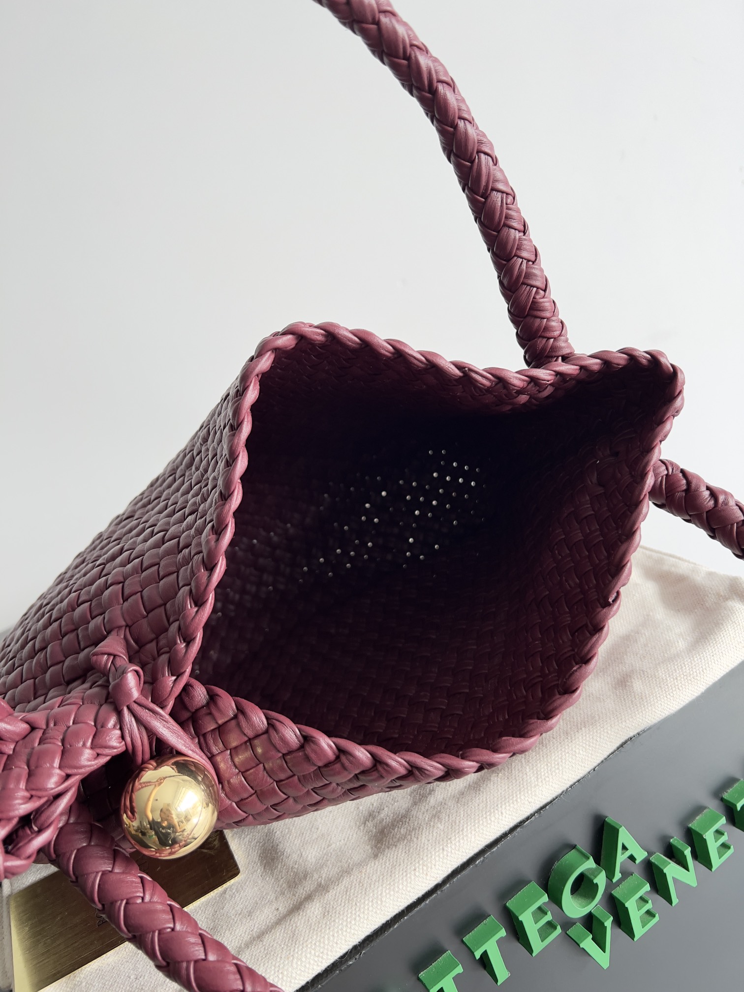 Bagsaaa B0tt*ga Ven*ta Tosca Shoulder Bag Red - 27*9*18cm