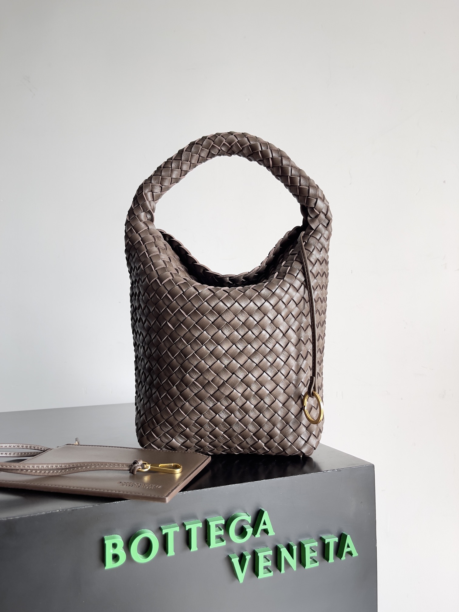 Bagsaaa B0tt*ga Ven*ta Small Cabat Bucket Brown - 35.5*21*13cm