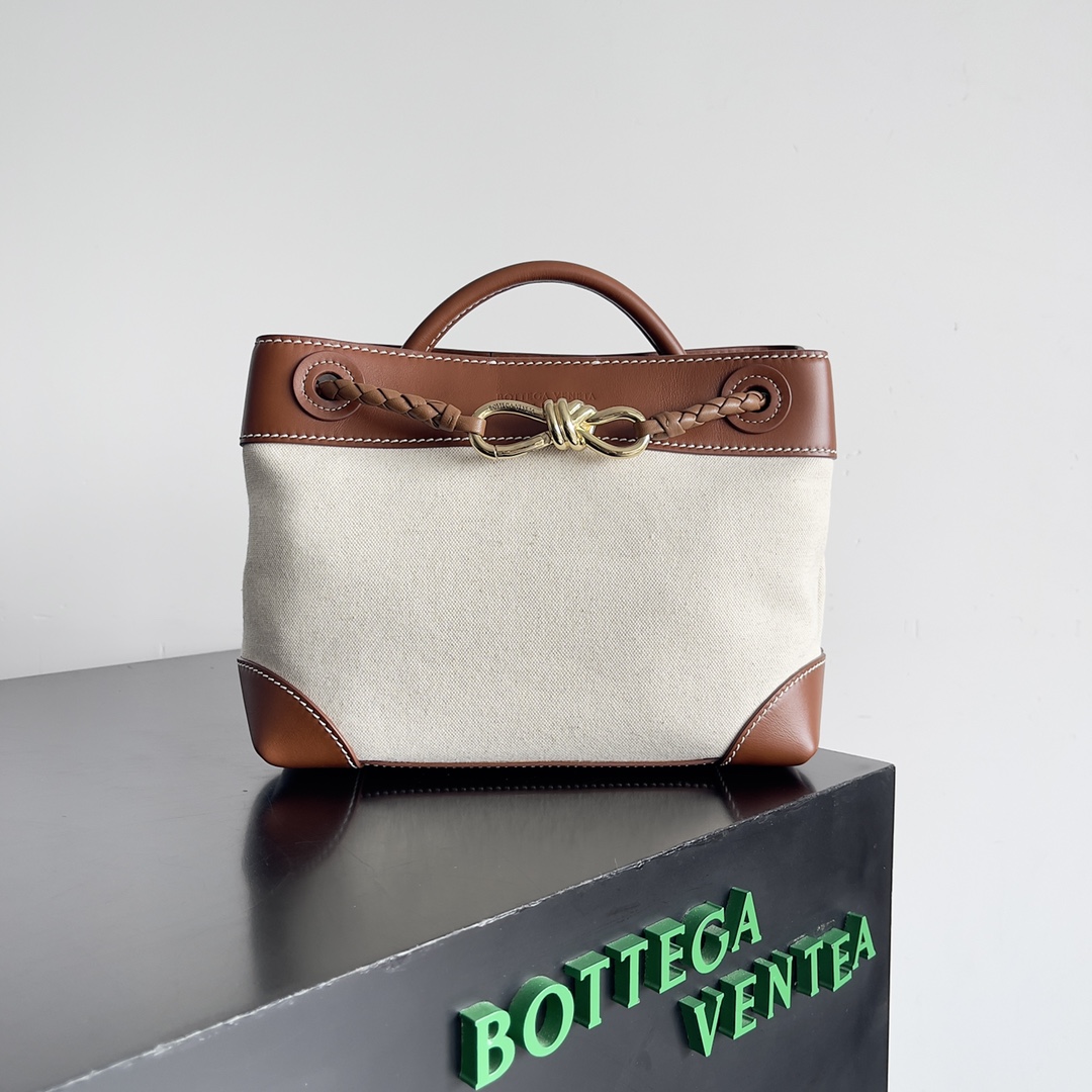 Bagsaaa B0tt*ga Ven*ta Small Andiamo Natural/light wood - 25*20*10.5cm