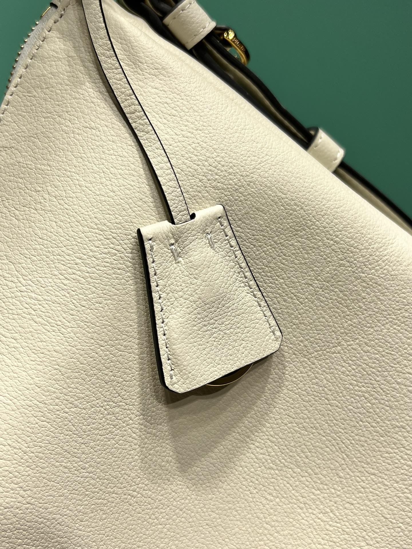 Bagsaaa Pra*a Aimèe Large Leather Shoulder Bag White - 39x23x12 cm
