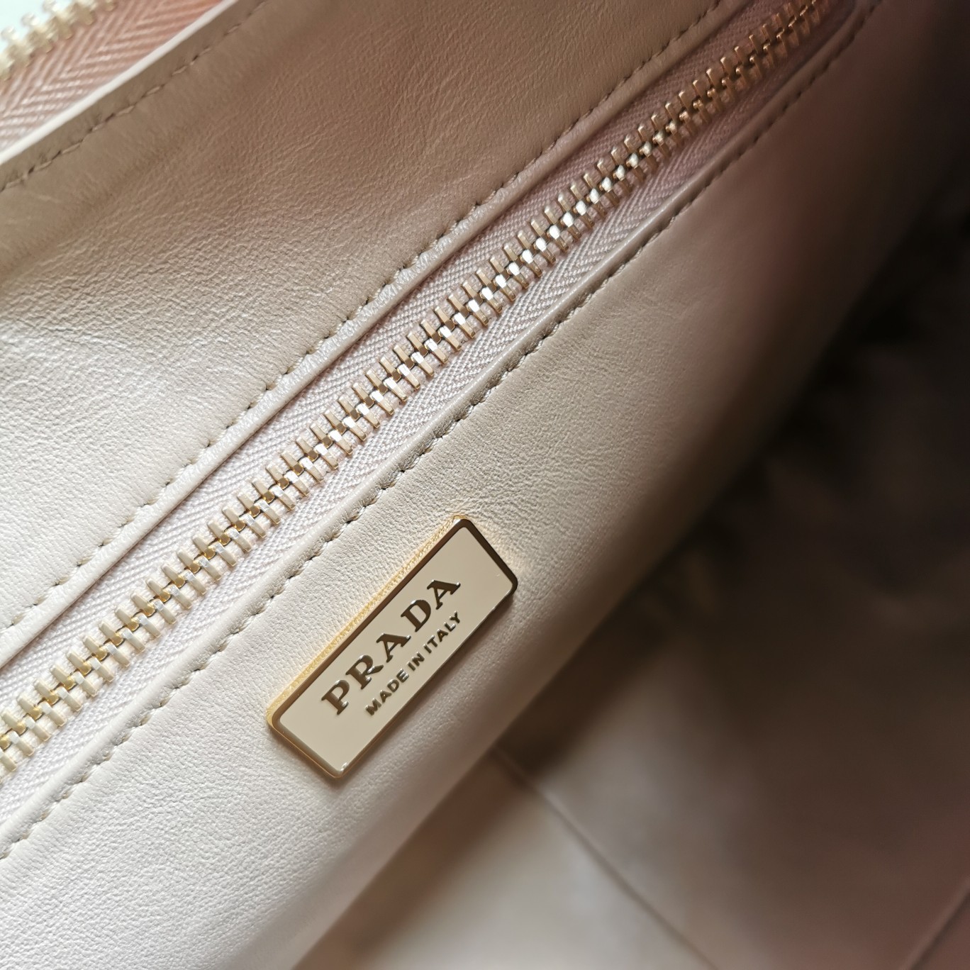 Bagsaaa Pra*a Aimèe Large Leather Shoulder Bag Beige - 39x23x12 cm