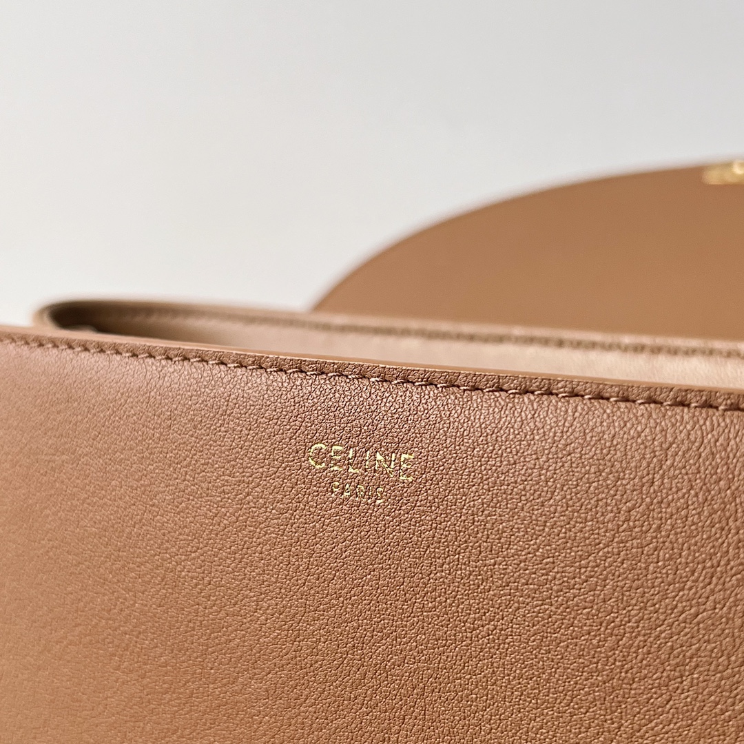 Bagsaaa Ce1i*e Medium Nino Bag In S*pple Calfskin Brown - 25 X 17.5 X 10 CM