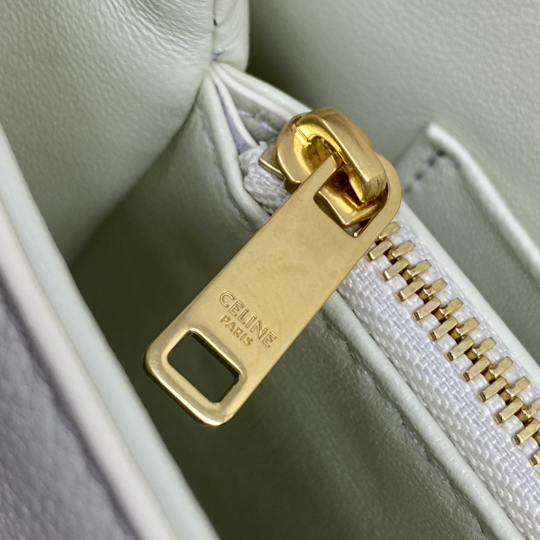 Bagsaaa Ce1i*e Teen Nino Bag In S*pple Calfskin White - 20.5 X 13 X 8 CM