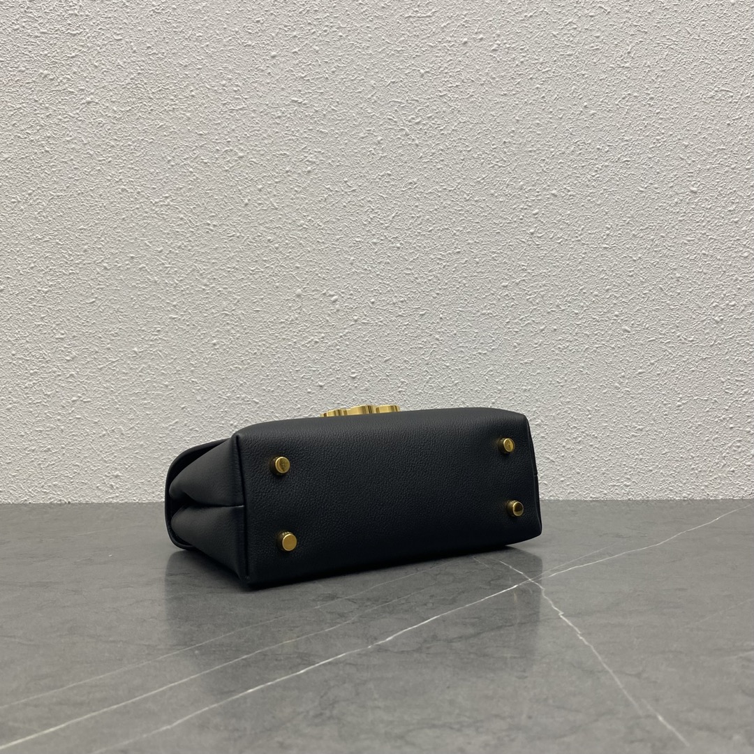 Bagsaaa Ce1i*e Teen Nino Bag In S*pple Calfskin Black - 20.5 X 13 X 8 CM