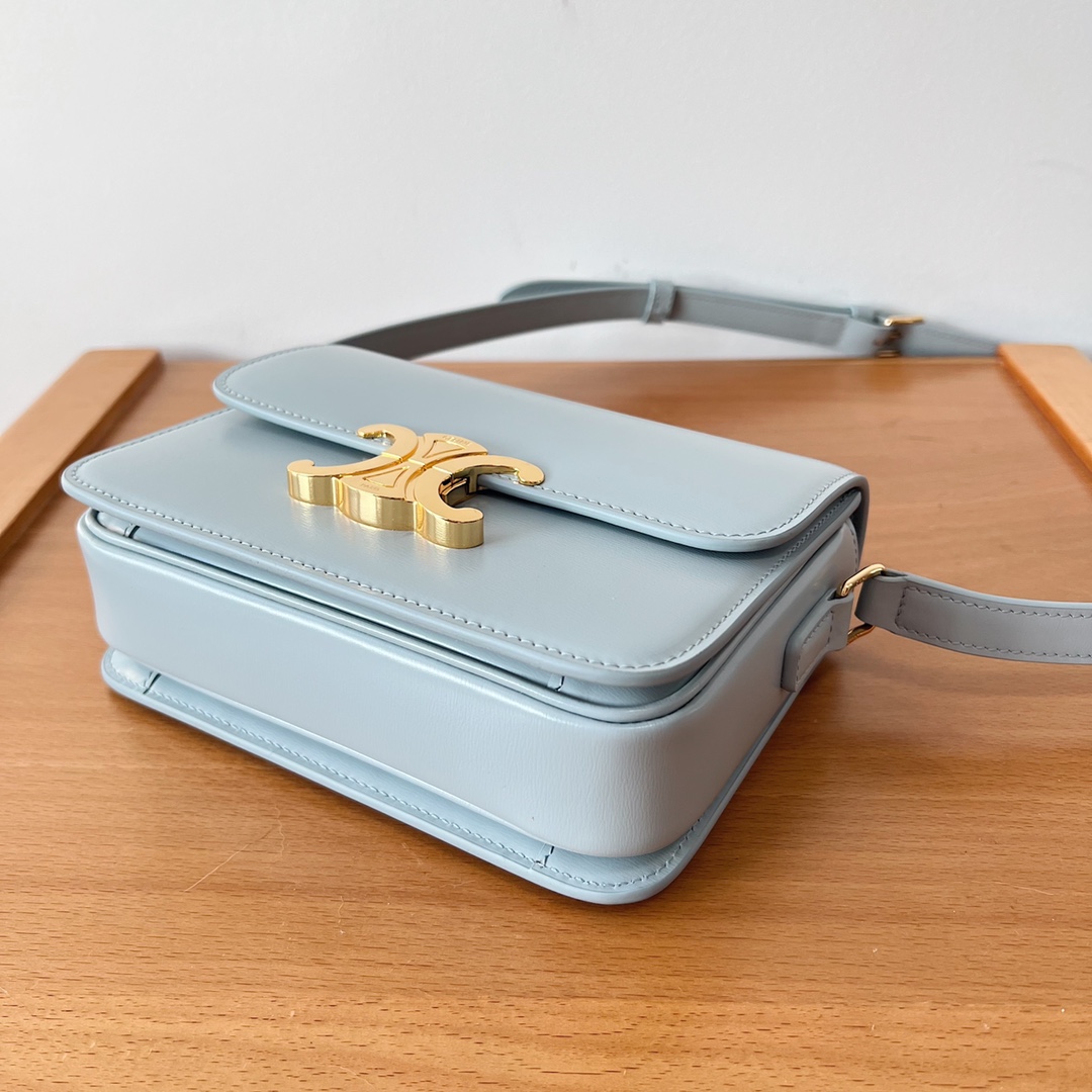 Bagsaaa Ce1i*e Teen Triomphe Bag In Shiny Calfskin Pale Blue - 18.5 X 13.5 X 7 CM