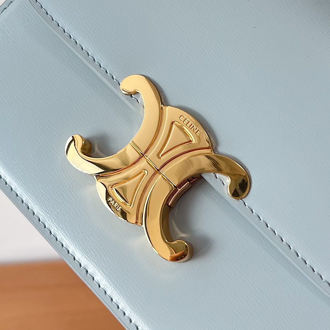 Bagsaaa Ce1i*e Teen Triomphe Bag In Shiny Calfskin Pale Blue - 18.5 X 13.5 X 7 CM