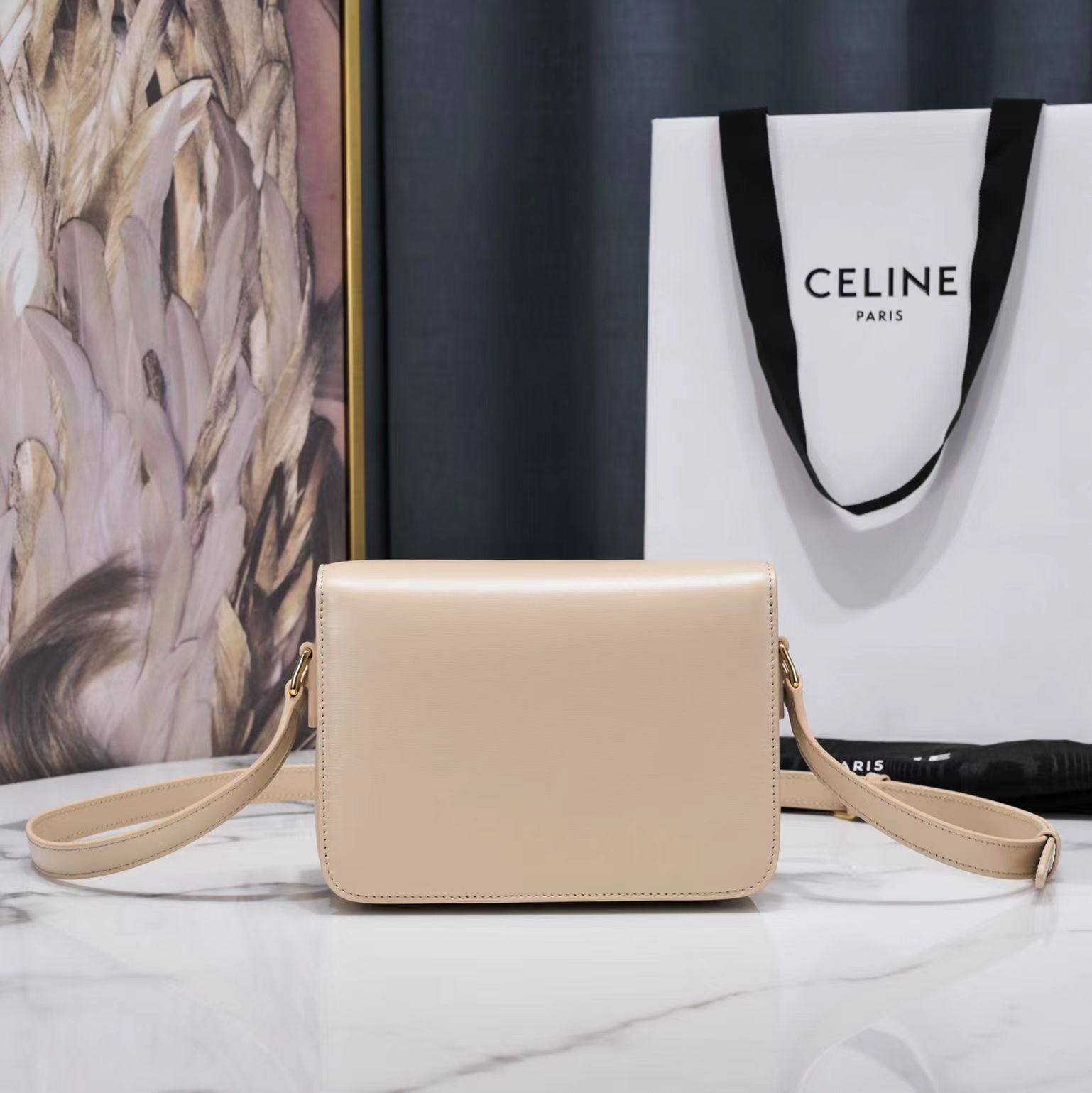 Bagsaaa Ce1i*e Teen Triomphe Bag In Shiny Calfskin Beige - 18.5 X 13.5 X 7 CM