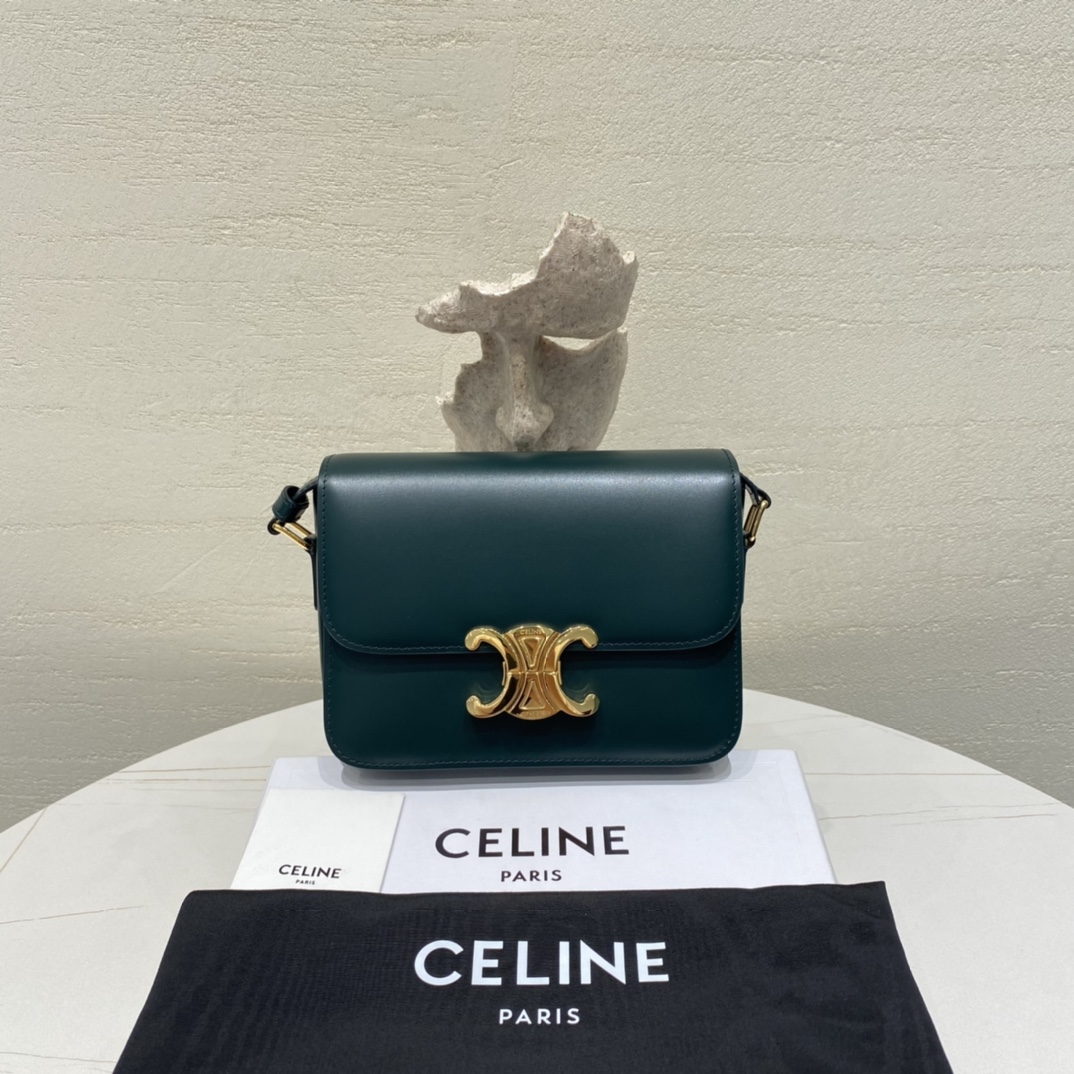 Bagsaaa Ce1i*e Teen Triomphe Bag In Shiny Calfskin Amazone Green - 18.5 X 13.5 X 7 CM