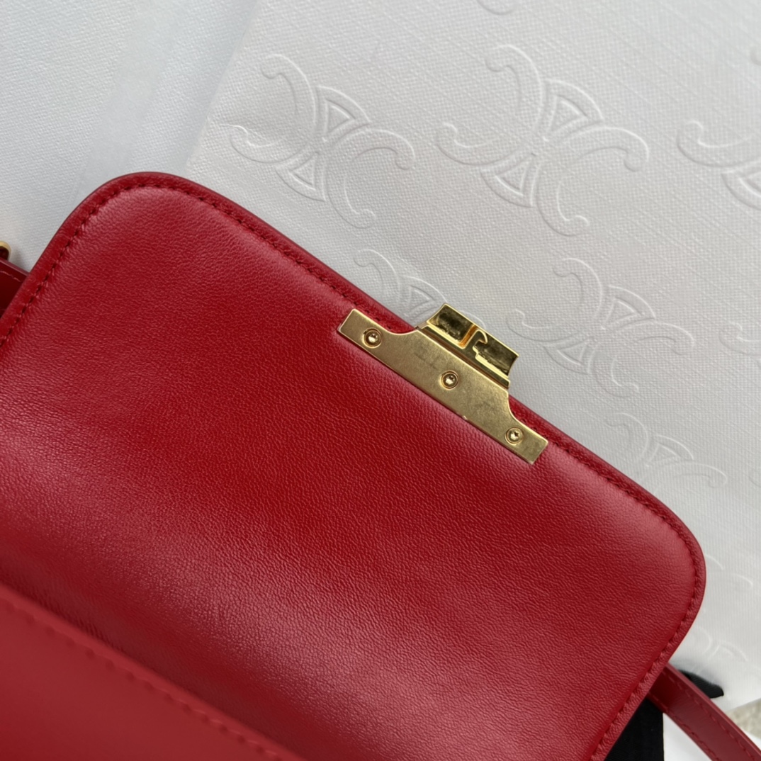 Bagsaaa Ce1i*e Teen Triomphe Bag In Shiny Calfskin Red - 18.5 X 13.5 X 7 CM