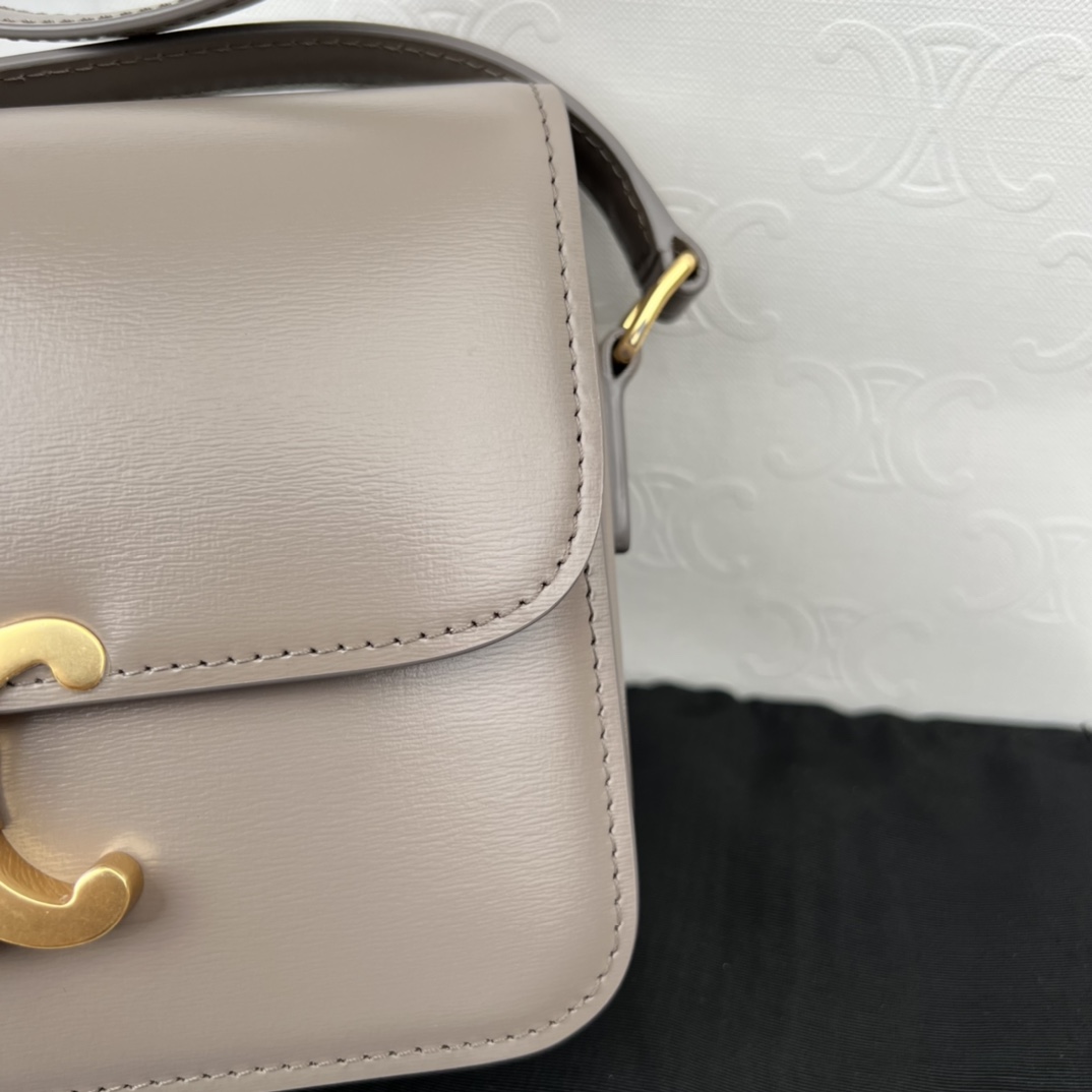 Bagsaaa Ce1i*e Teen Triomphe Bag In Shiny Calfskin Gray - 18.5 X 13.5 X 7 CM