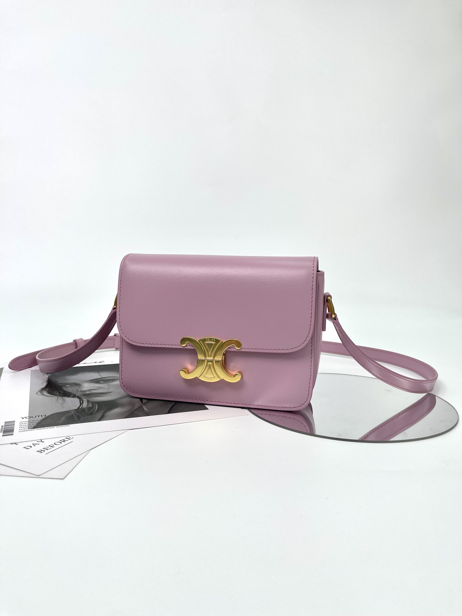 Bagsaaa Ce1i*e Teen Triomphe Bag In Shiny Calfskin Petal - 18.5 X 13.5 X 7 CM