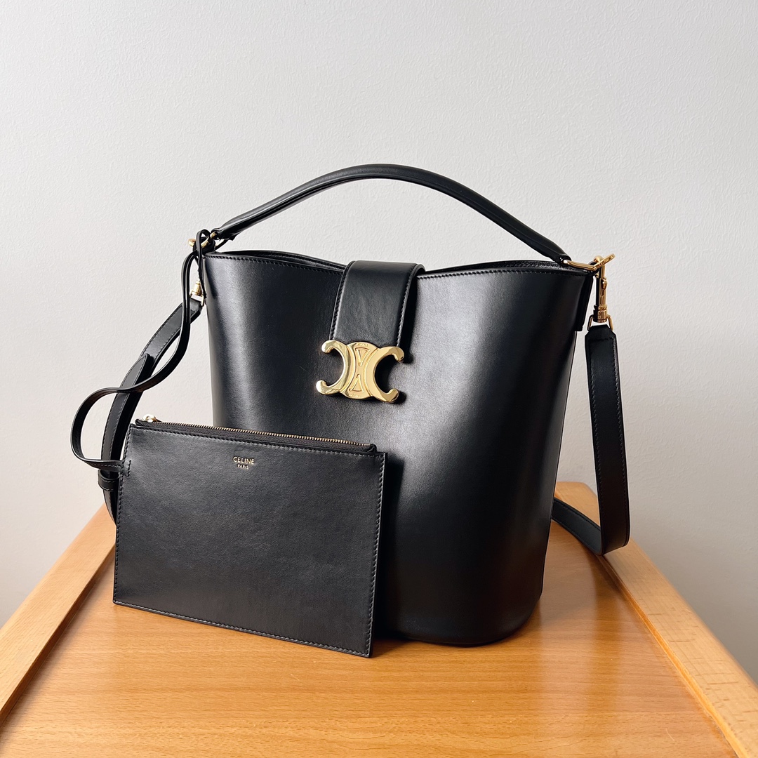Bagsaaa Ce1i*e Medium L0vise Bag In Smooth Calfskin Black - 23.5 X 24 X 16 CM