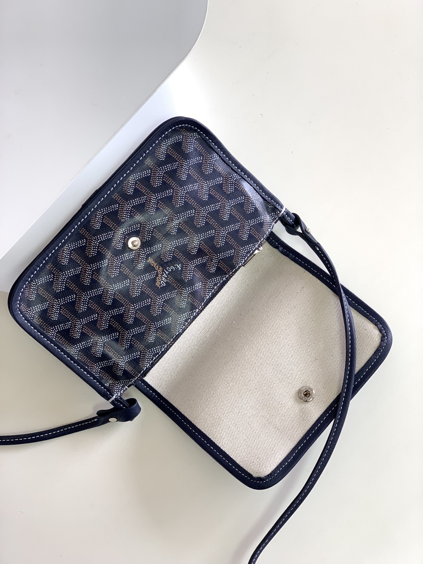 Bagsaaa G09ard Plumet Pocket Wallet Navy Blue - 14 x 2.5 x 20.5 cm