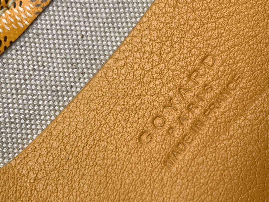 Bagsaaa G09ard Plumet Pocket Wallet Yellow - 14 x 2.5 x 20.5 cm