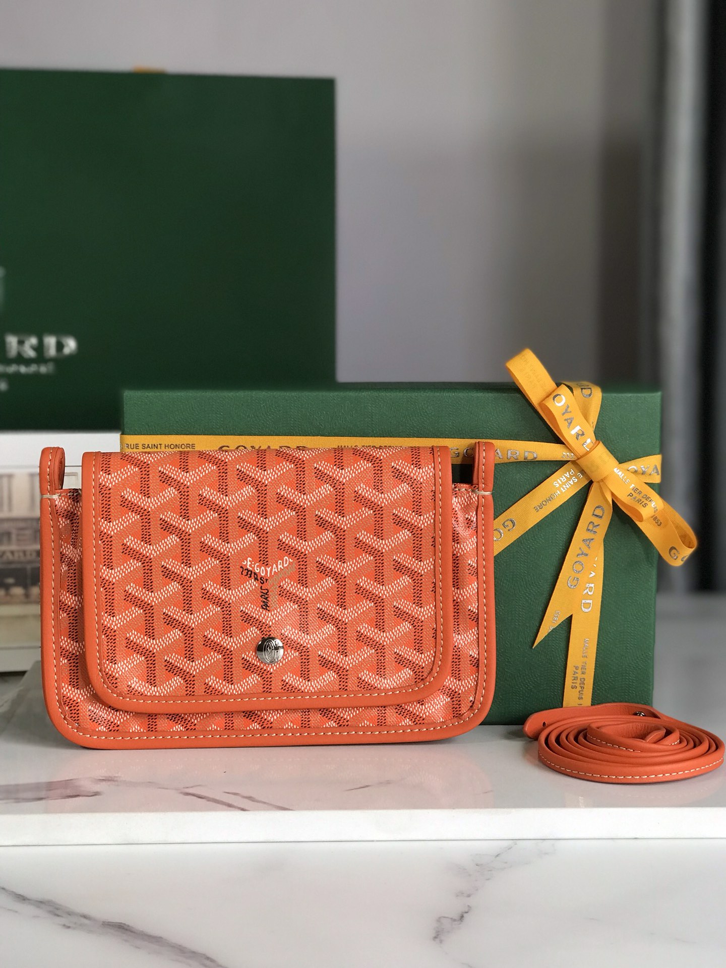 Bagsaaa G09ard Plumet Pocket Wallet Orange- 14 x 2.5 x 20.5 cm