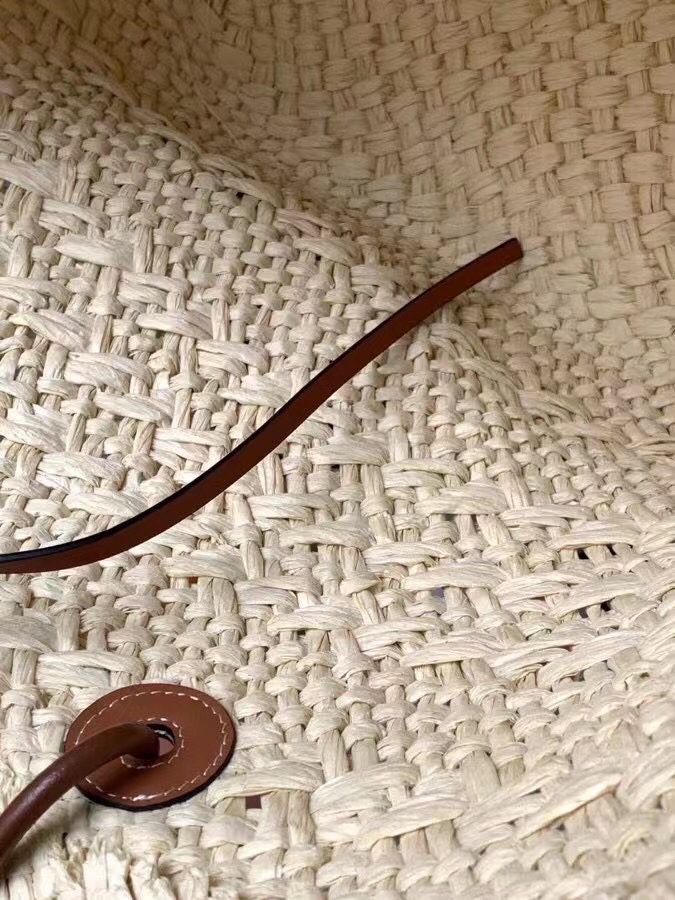 Bagsaaa L0ew* Medium Anagram Basket Bag In Iraca Palm And Calfskin Brown - 46X24.5X16 cm