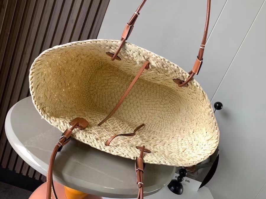 Bagsaaa L0ew* Medium Anagram Basket Bag In Iraca Palm And Calfskin Brown - 46X24.5X16 cm