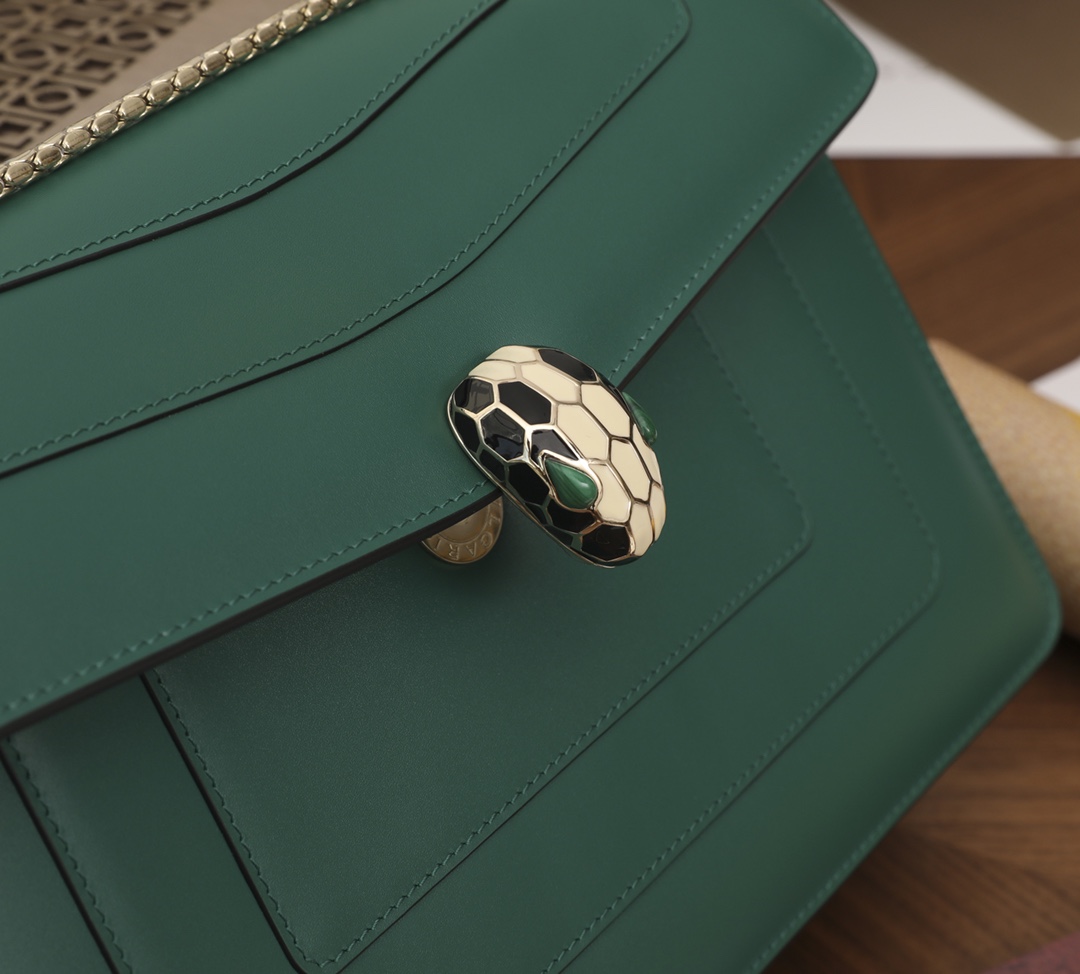 Bagsaaa Bv1g*ai Serpenti Forever Shoulder Bag Green - 27.5 x 18 x 7 cm