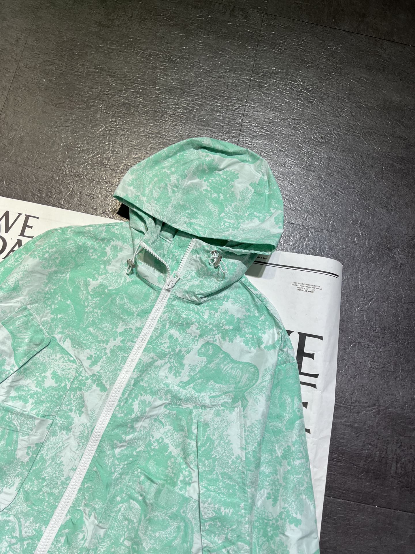 Bagsaaa D10riviera Hooded Anorak White and Aquamarina Technical Taffeta Jacquard with Toile de Jouy Sauvage Motif