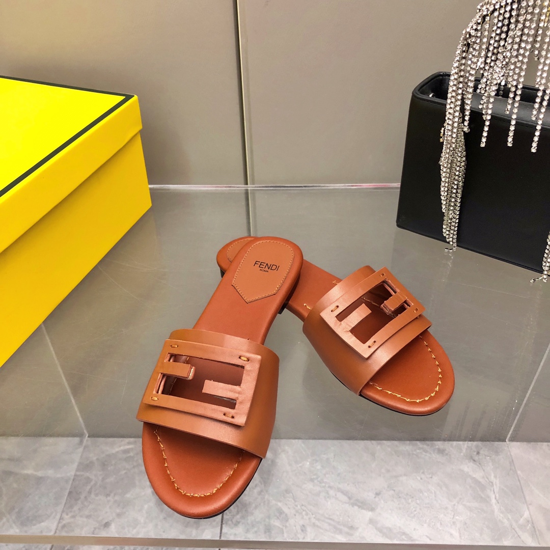 Bagsaaa F**di Baguette Brown leather slides