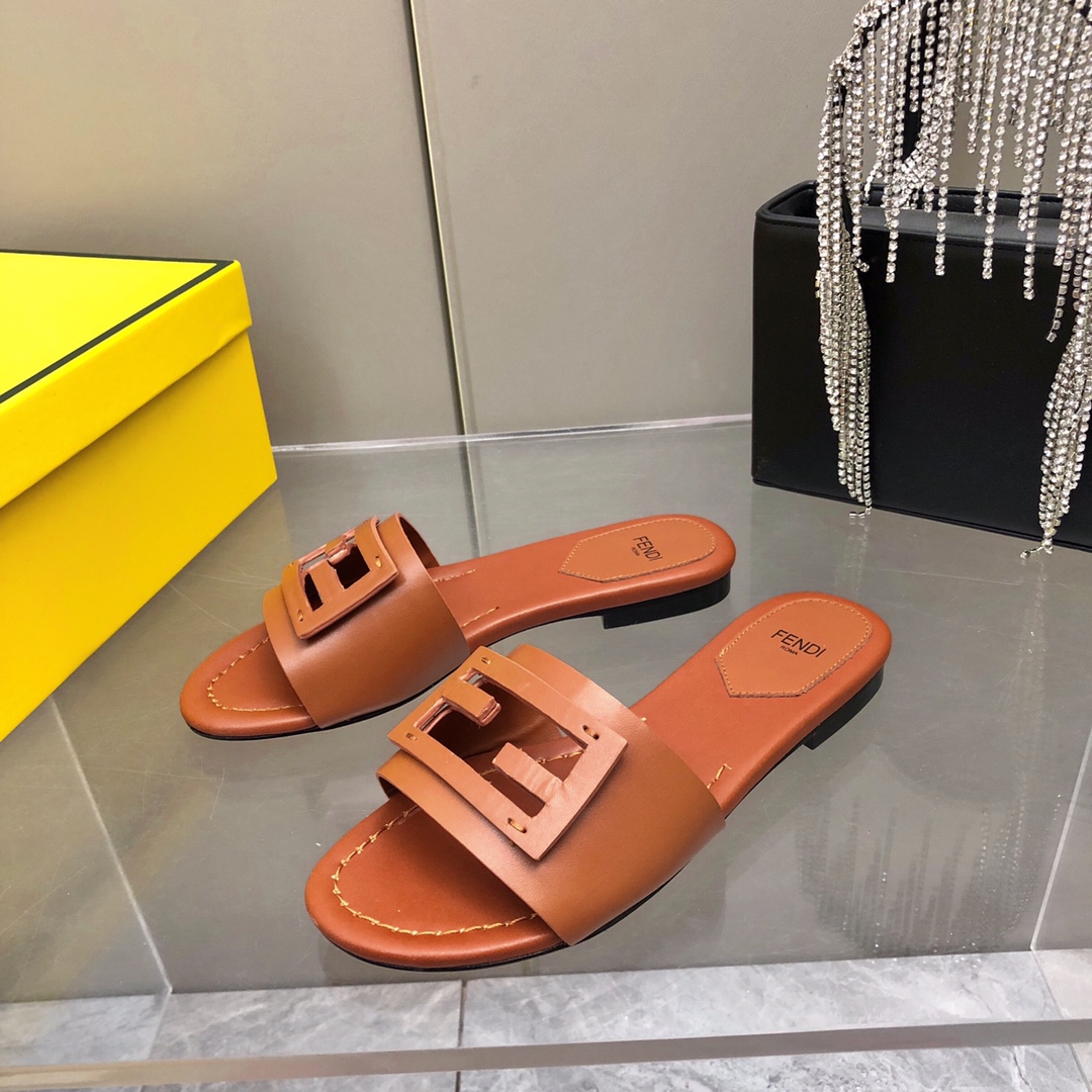 Bagsaaa F**di Baguette Brown leather slides