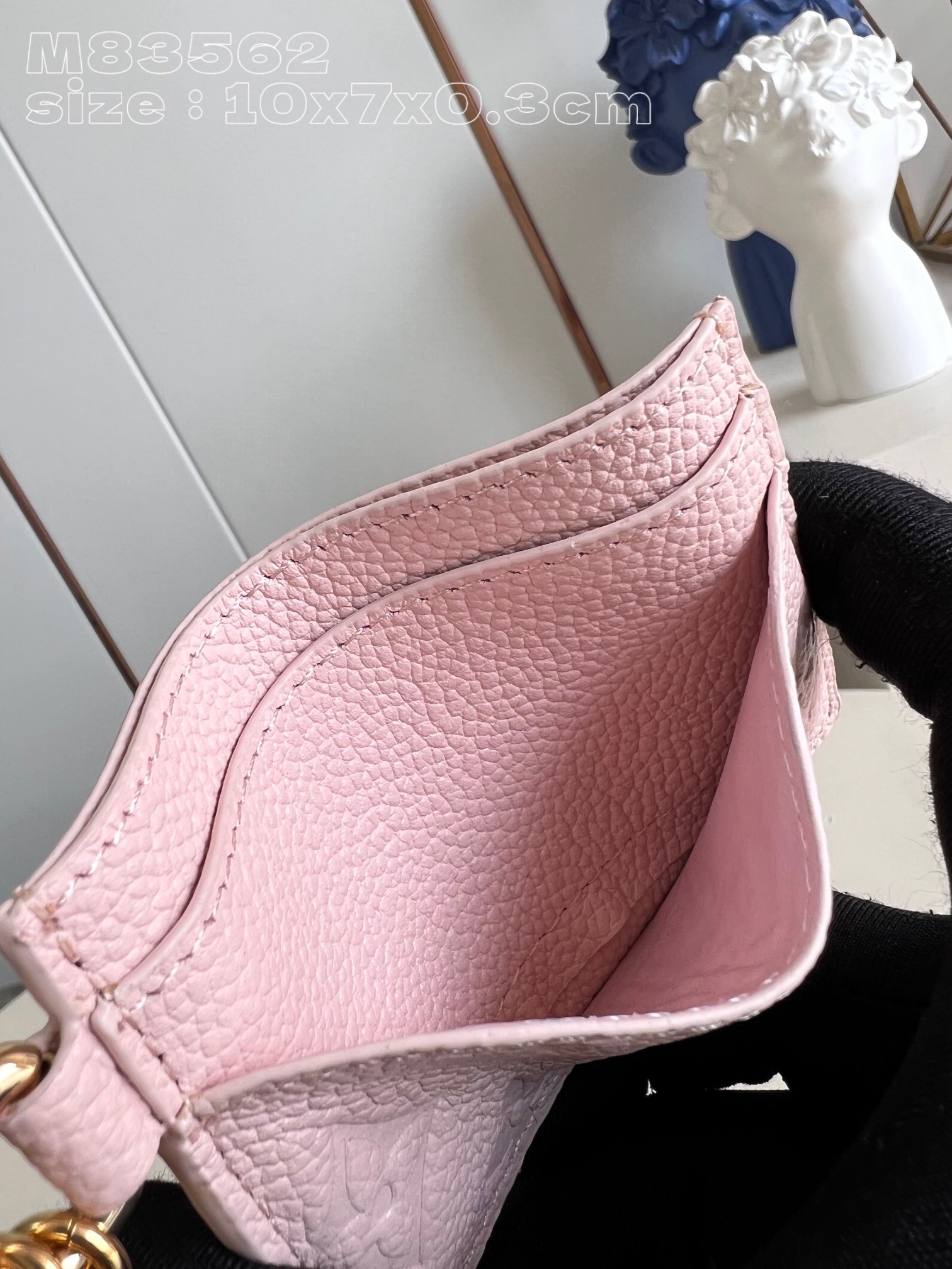 Bagsaaa L0vis Vvtt0n M83562 LV Charms Card Holder Light Pink - 10.2 x 7.3 x 0.3 cm