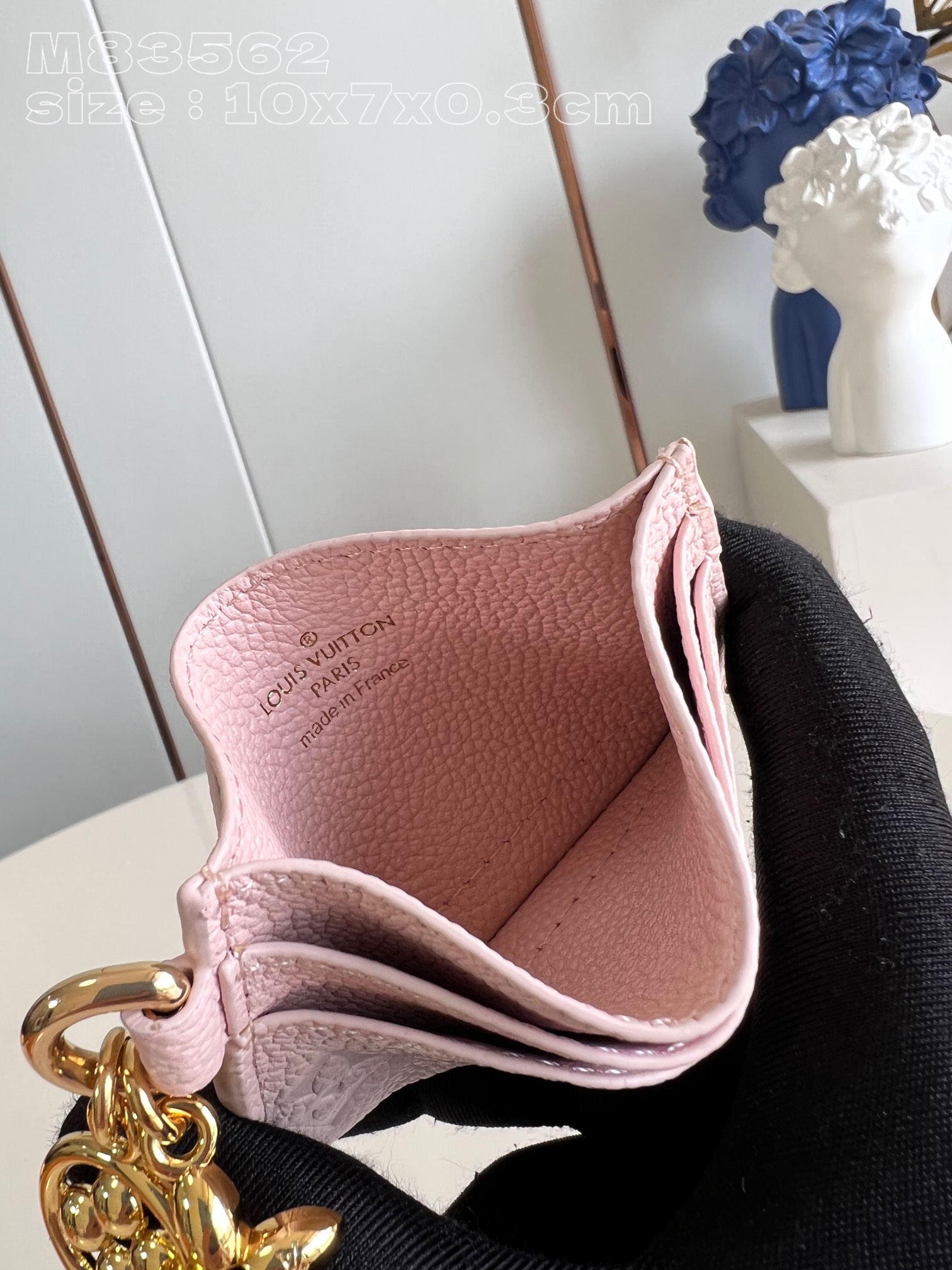 Bagsaaa L0vis Vvtt0n M83562 LV Charms Card Holder Light Pink - 10.2 x 7.3 x 0.3 cm