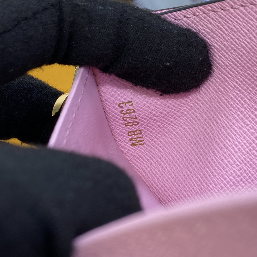 Bagsaaa L0vis Vvtt0n M82383 Lisa Wallet Pink Inside - 9 x 11.5 x 1.5 cm
