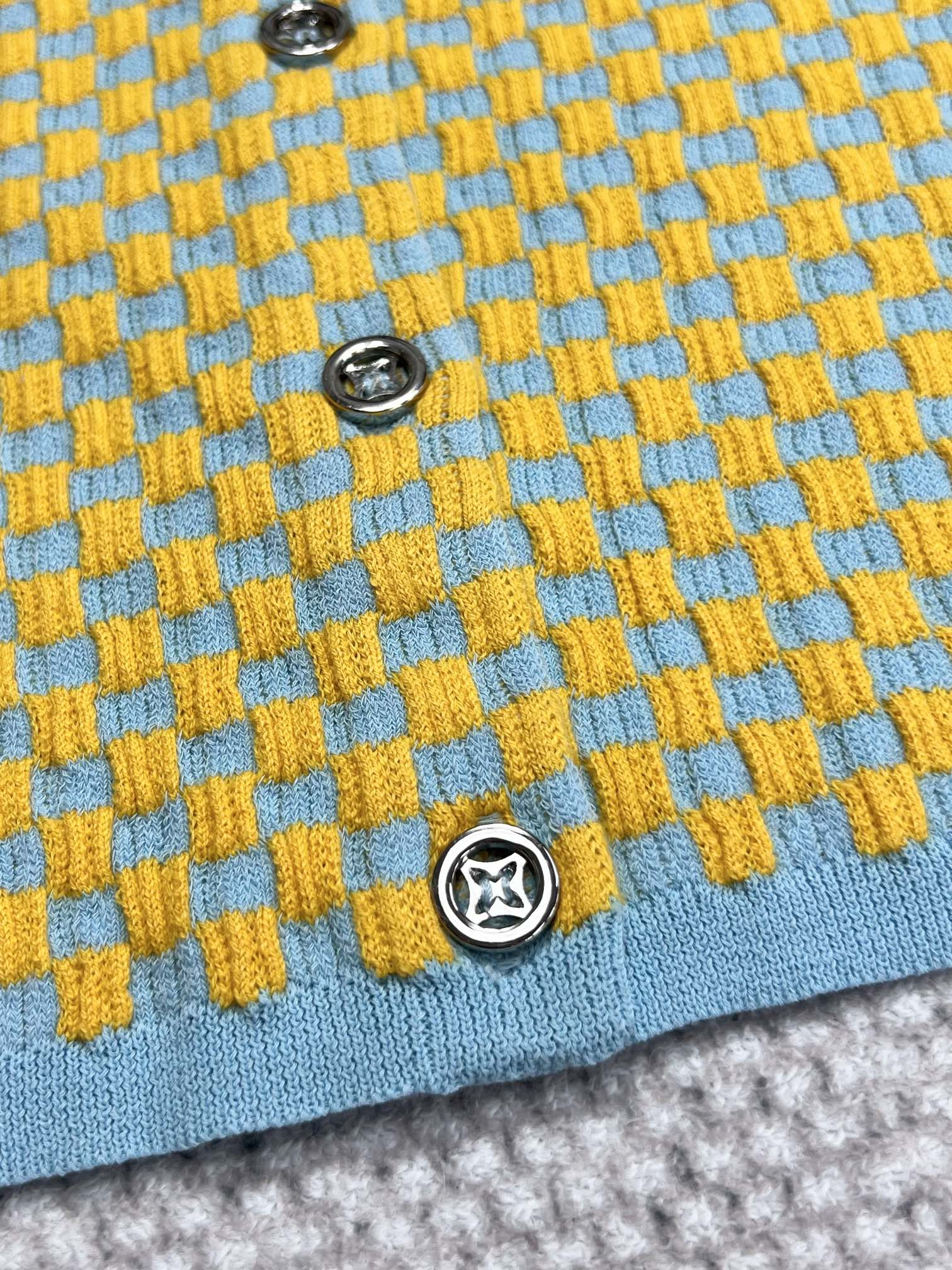 Bagsaaa L0vis Vvtt0n Damier Knit Cropped Cardigan
