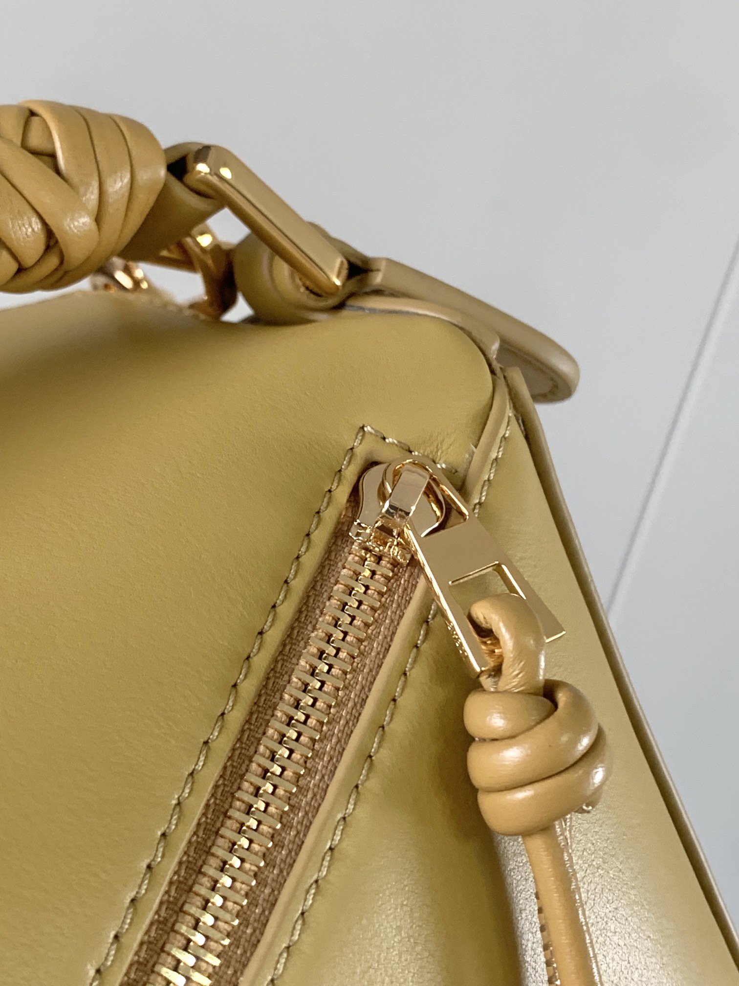 Bagsaaa L0ew* Small Puzzle bag in mellow calfskin yellow - 24*10.5*16 cm