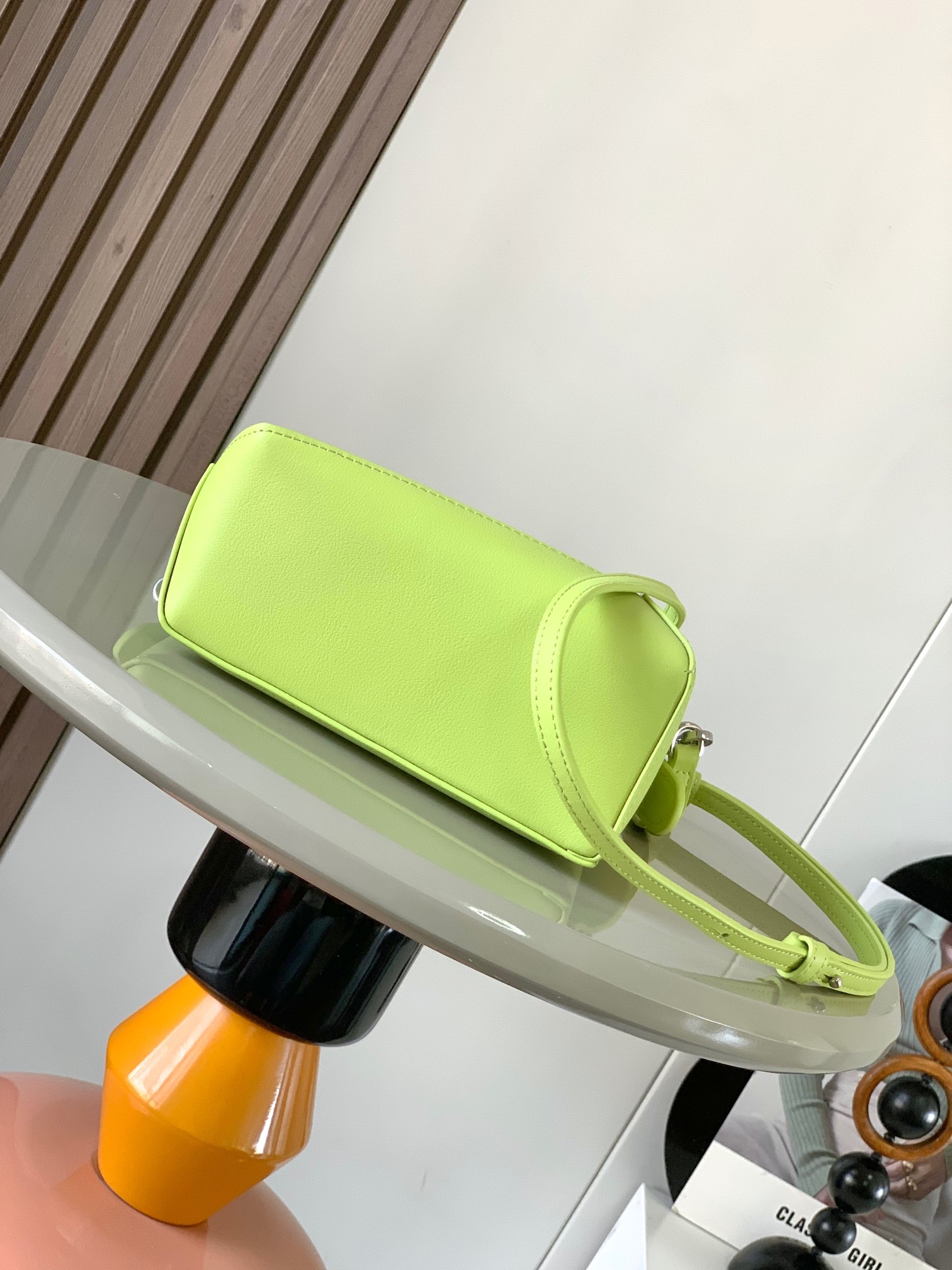Bagsaaa L0ew* Mini Puzzle bag in classic calfskin anise green - 18x8x12 cm