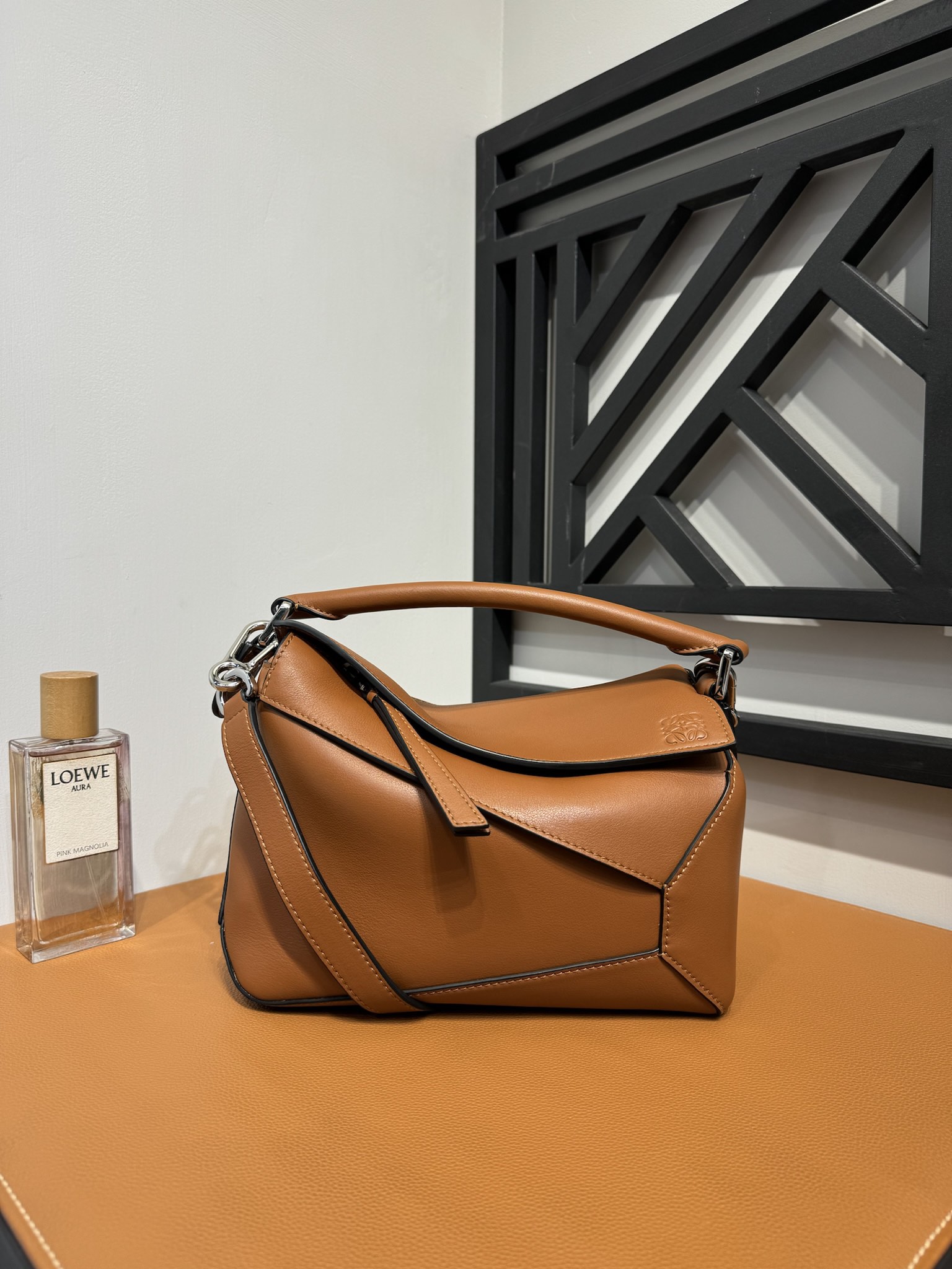 Bagsaaa L0ew* Small Puzzle bag in classic calfskin brown - 24X16.5X10.5 cm